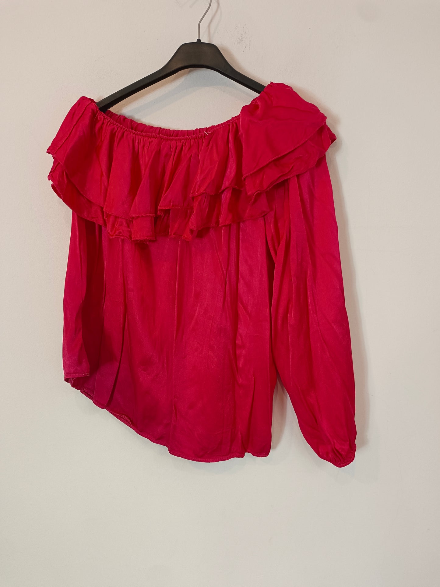 OTRAS. Top rosa asimétrico T.s/m