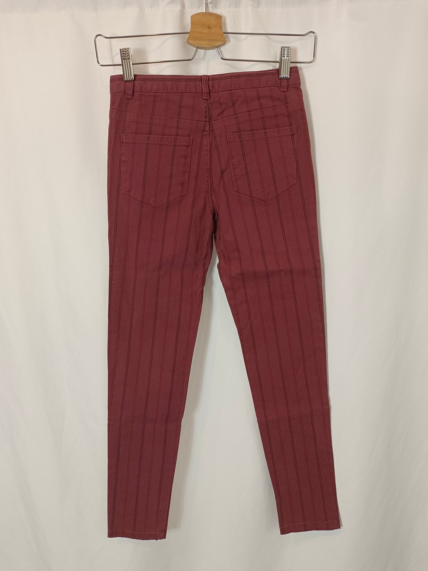 GOCCO. Striped burgundy trousers, size 9-10 years
