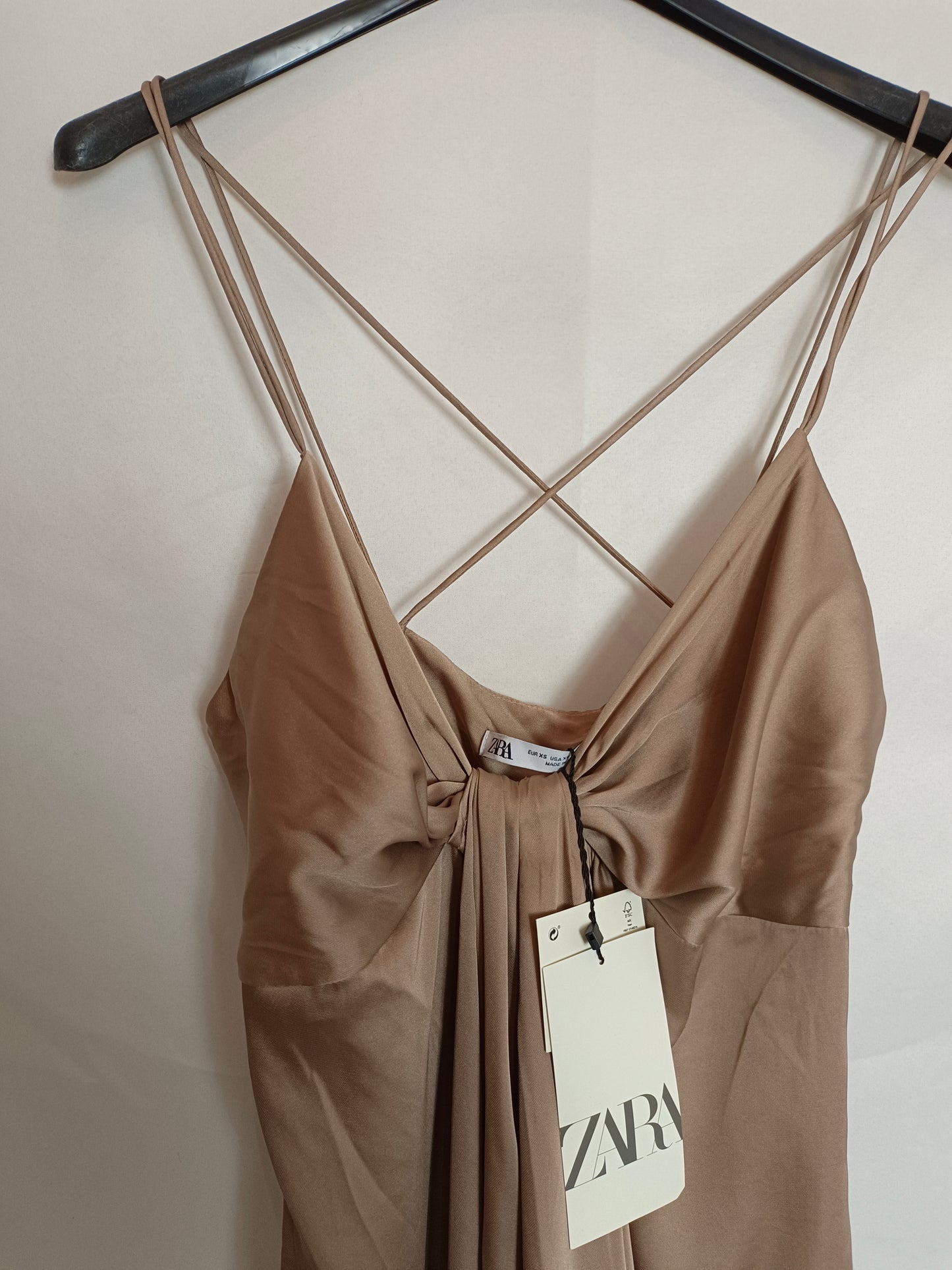 ZARA. Vestido largo marrón lencero T.xs