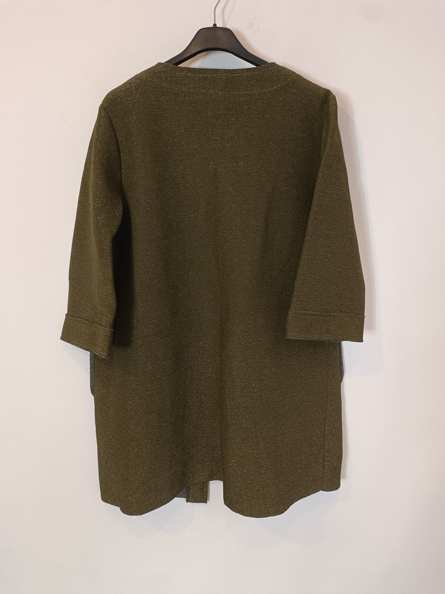 OTHERS. Green jacket with thread details YOUR(S)