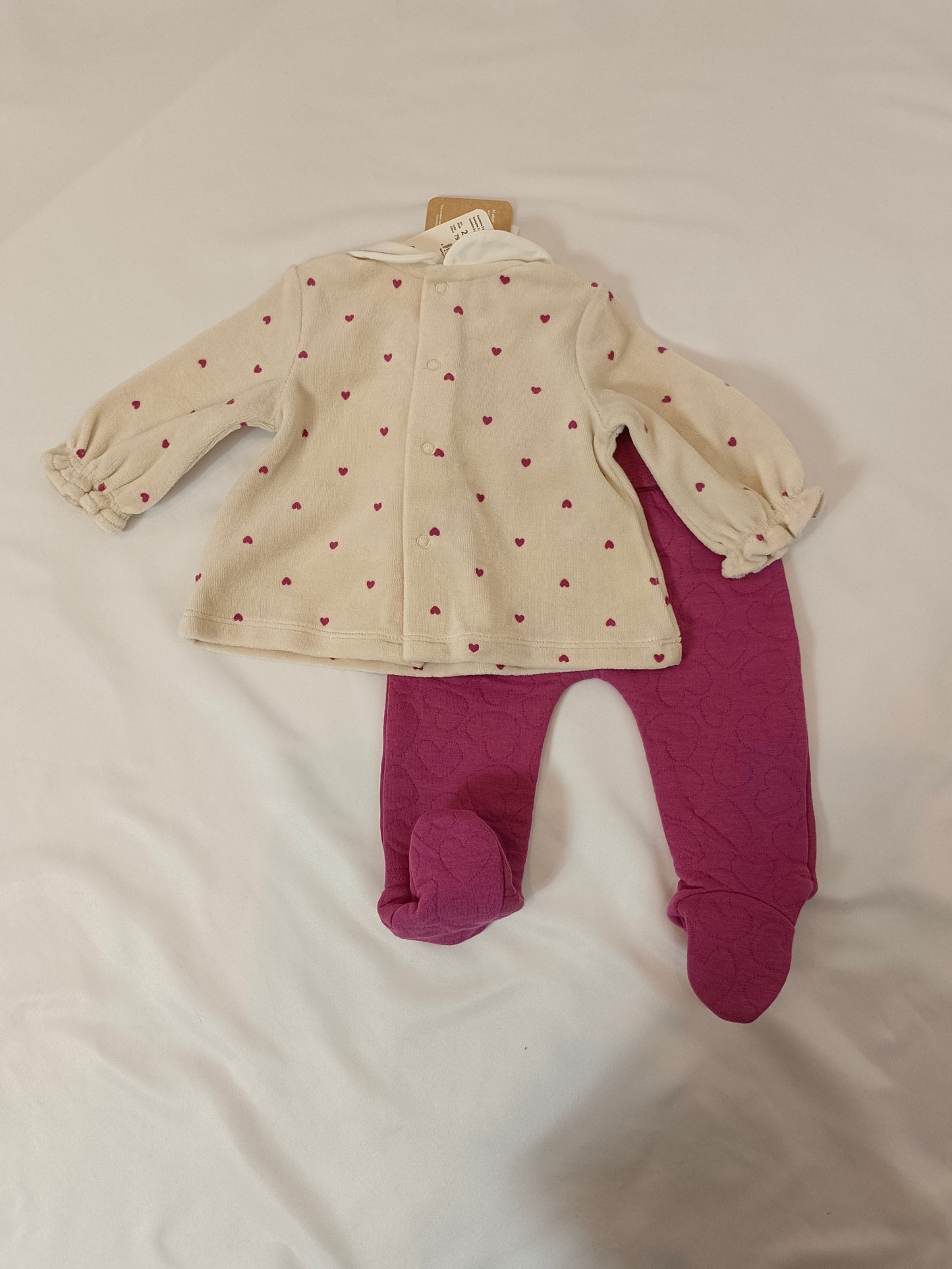 MAYORAL. Beige and burgundy heart set, size 1-2 months