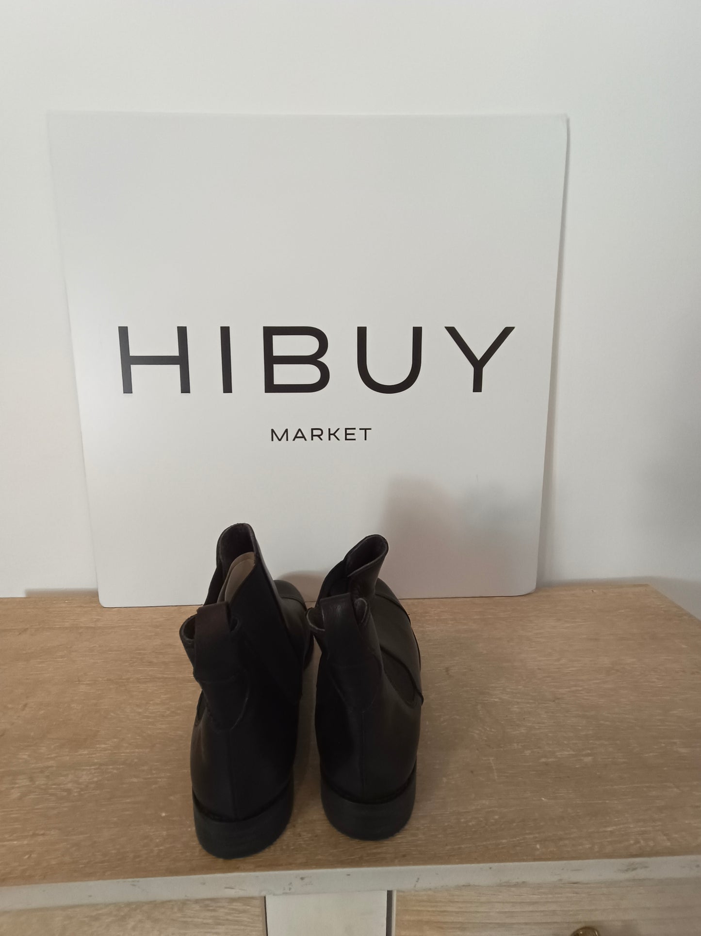 GLO. Botines negros piel T.38