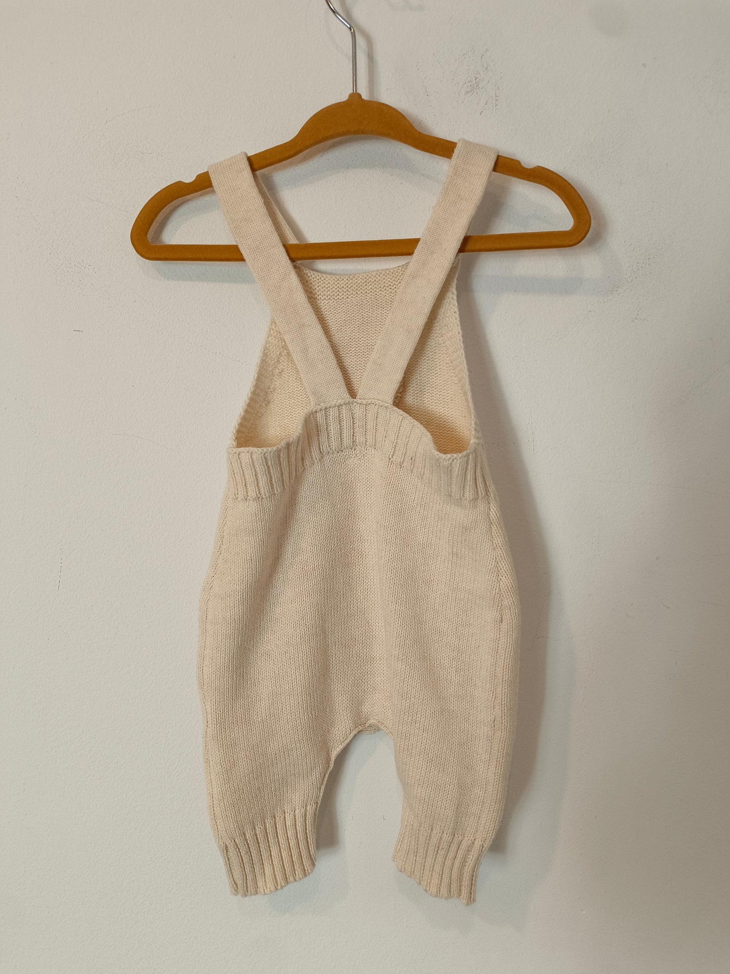 TEX. Beige knitted romper S. 0-1 months