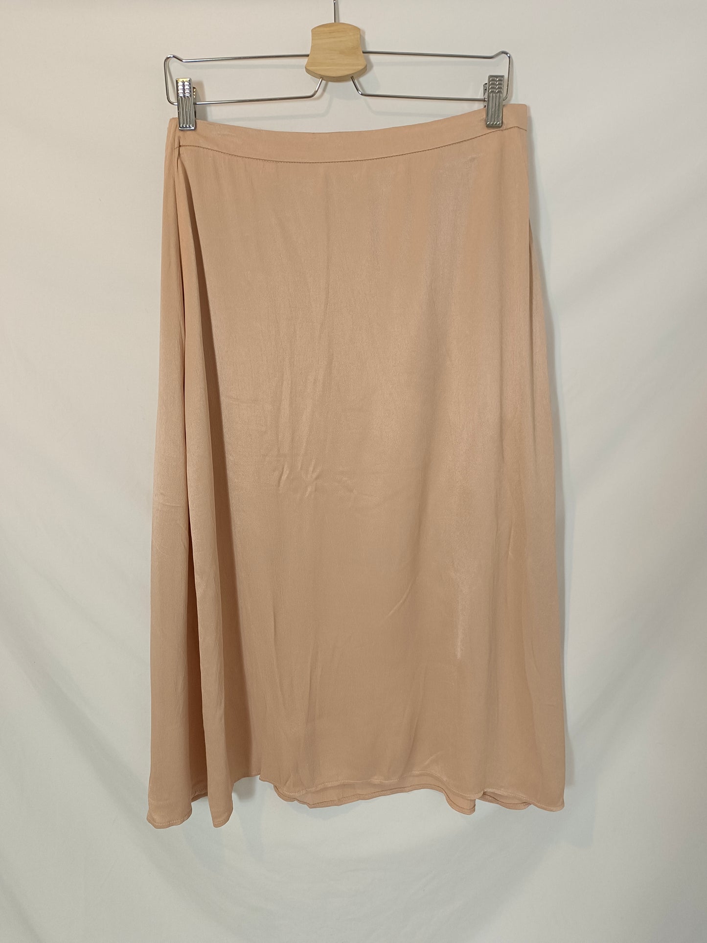 ZARA. Falda rosa satinada T.l