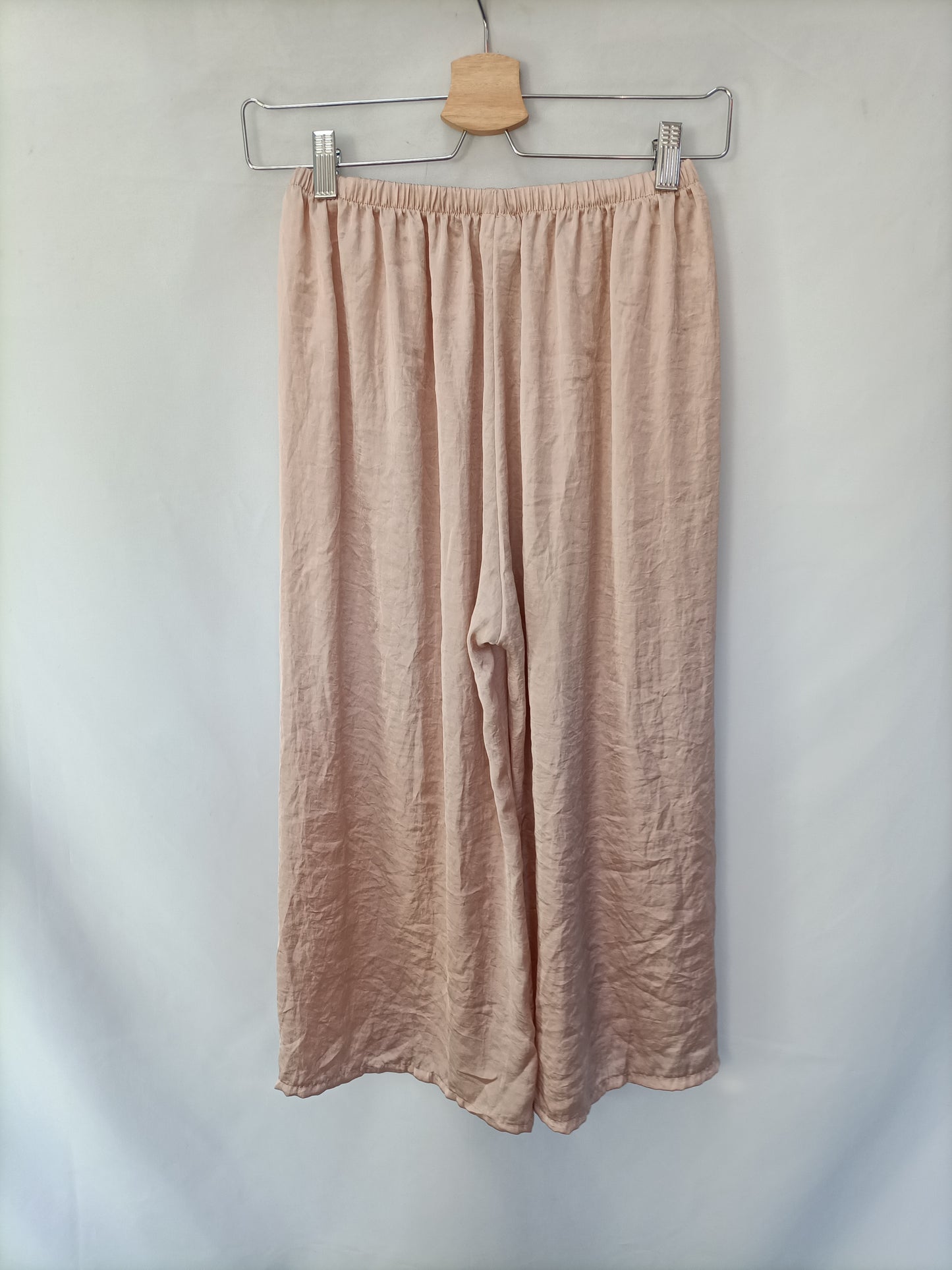 BRANDY MELVILLE. Pantalón culotte rosa T.s
