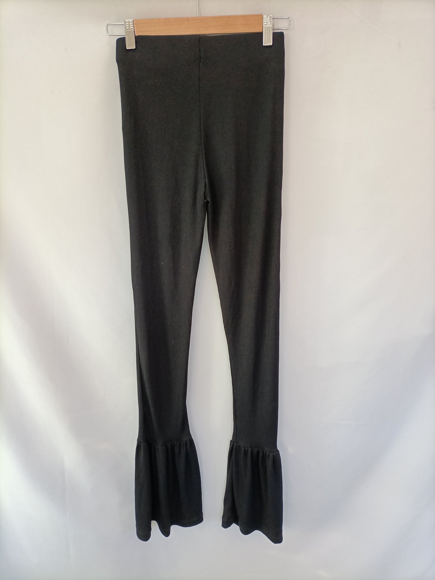 ZARA. Pantalón negro canale volante T.s