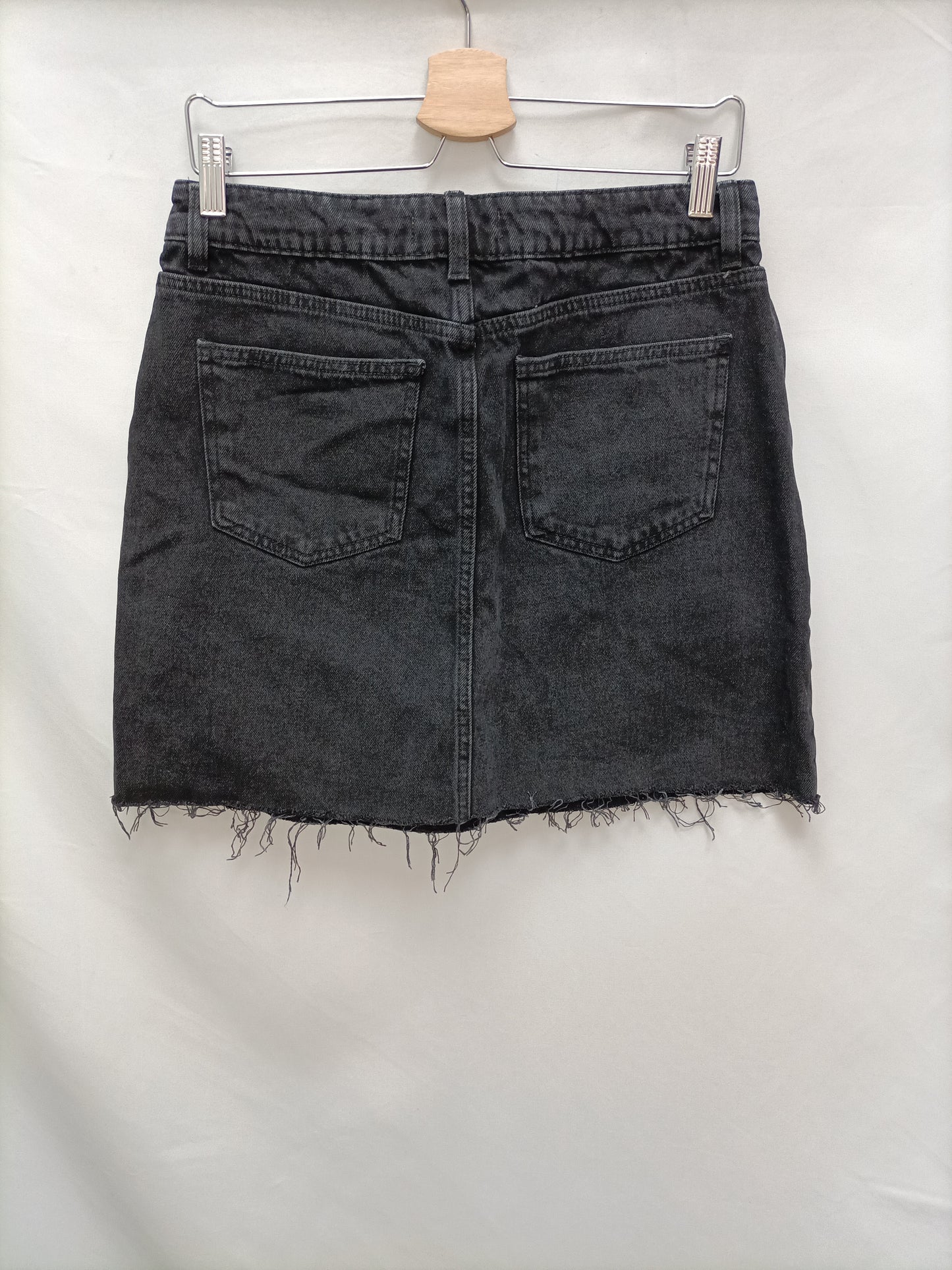 PRIMARK. Falda denim negra T.42