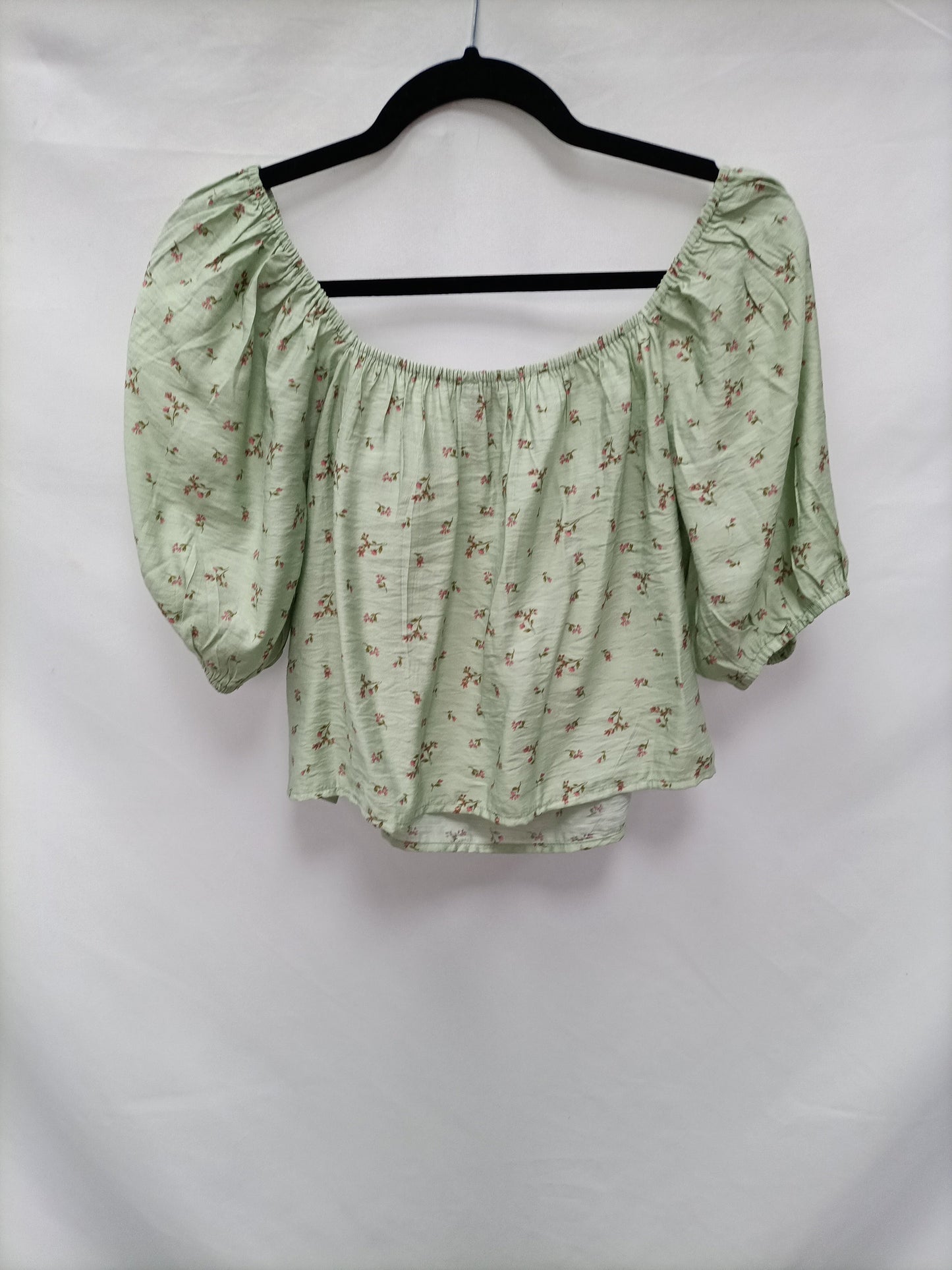 FOREVER21. Green Tm flower top