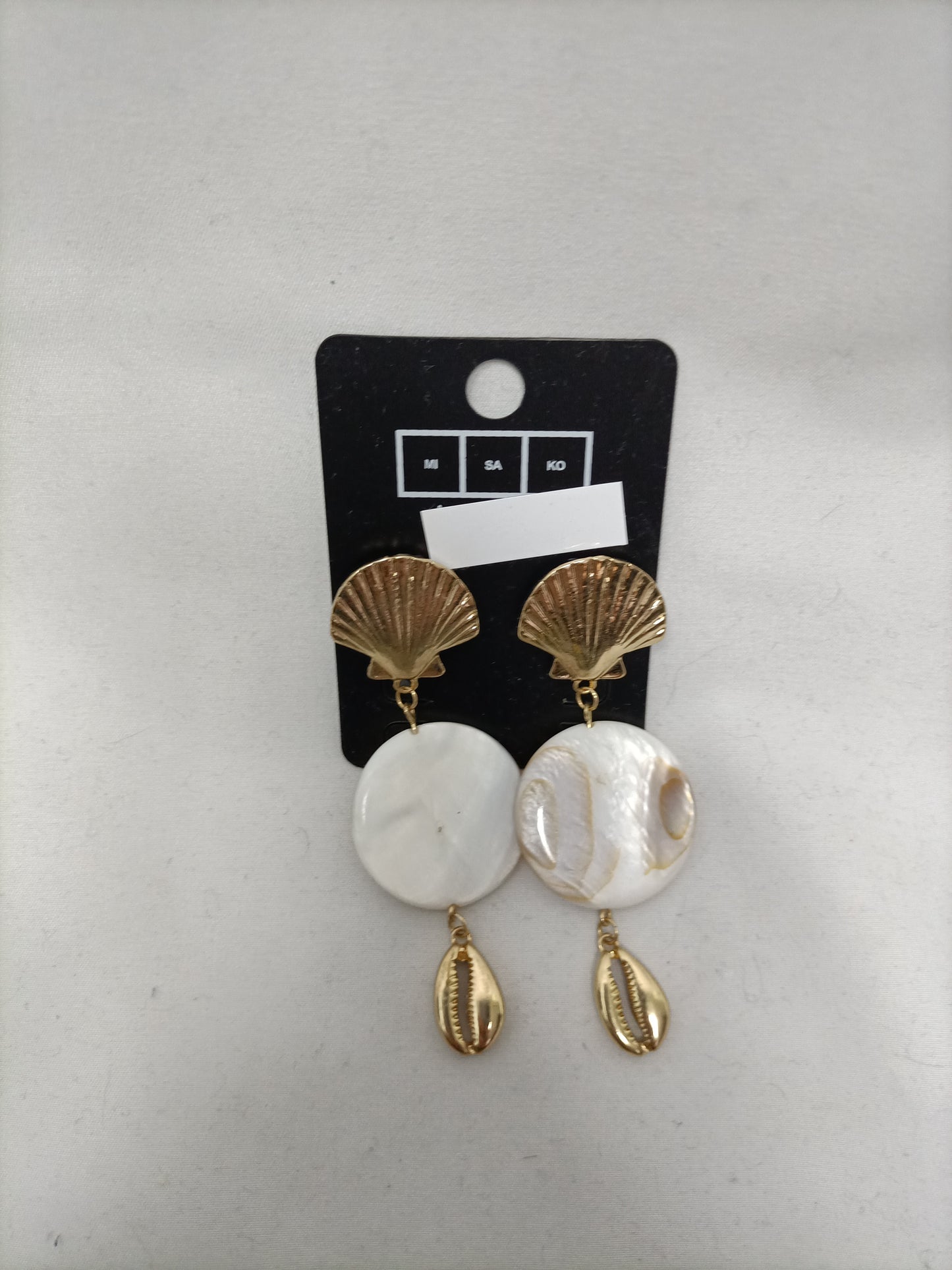 MISAKO. Mother-of-pearl earrings