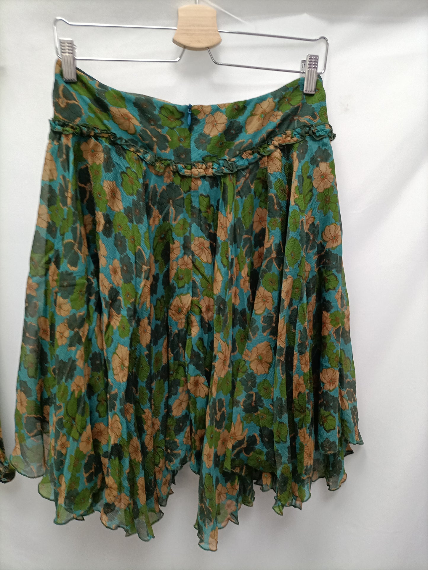 TARA JARMON. Total Look falda fluida azul estampado flores T.38 Blusa semitransparente estampado flores T.38