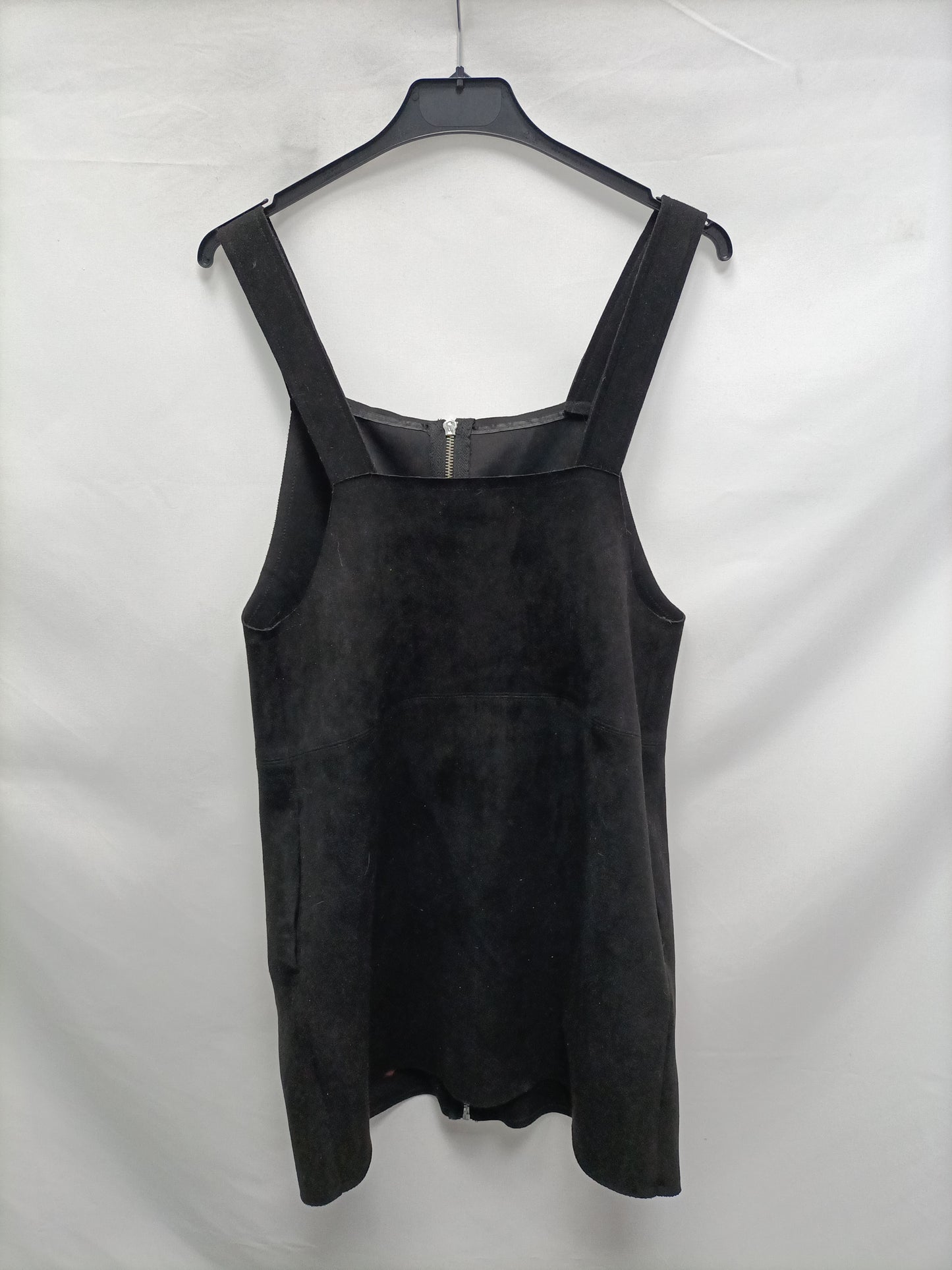 MANGO. Peto negro bordado T.s