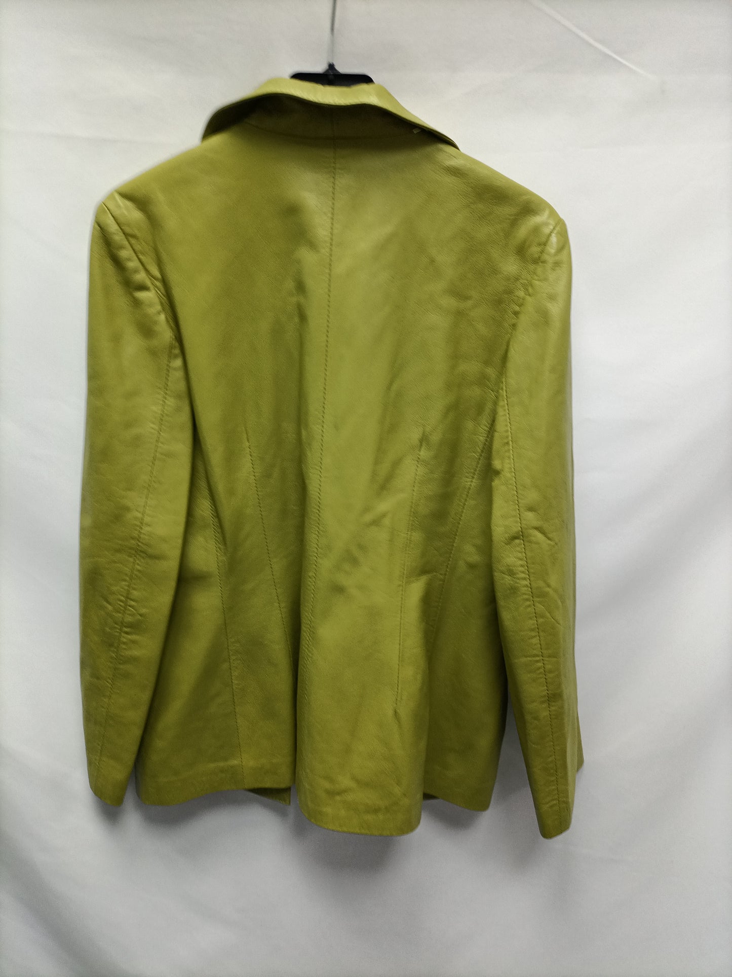 MINORITY. Total look piel T.40