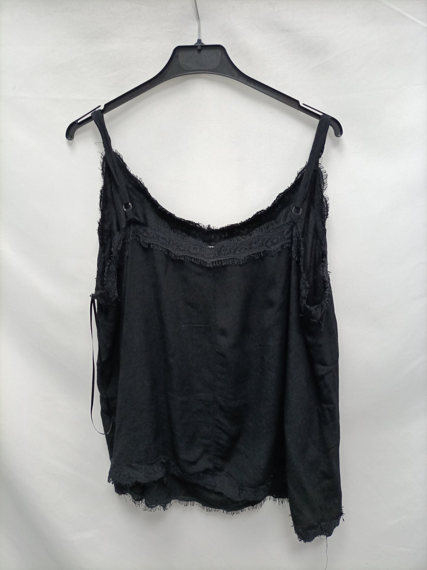 NEW LOOK. Top lencero T.3xl