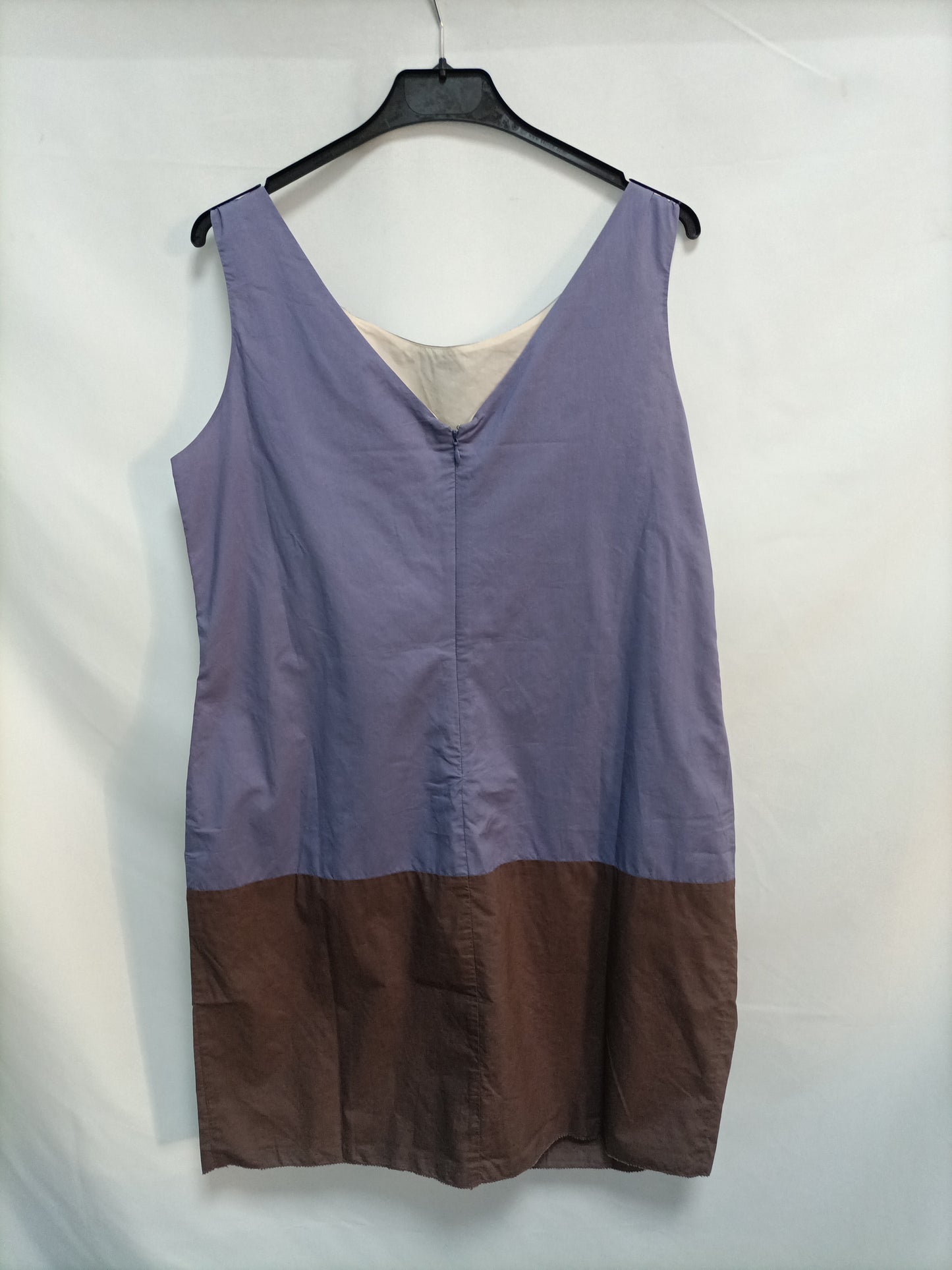 INTROPIA. Two-tone short dress, size 44