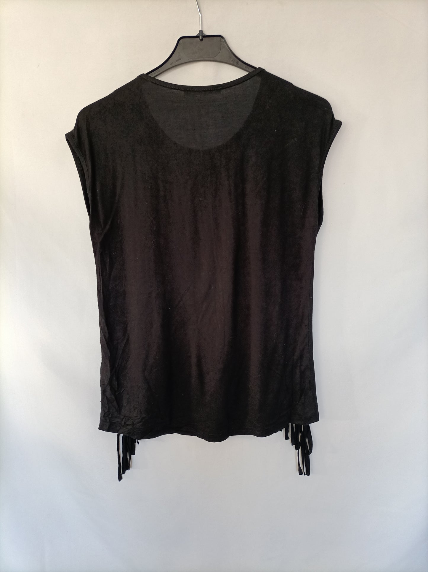 LEFTIES. Camiseta negra flecos T.s