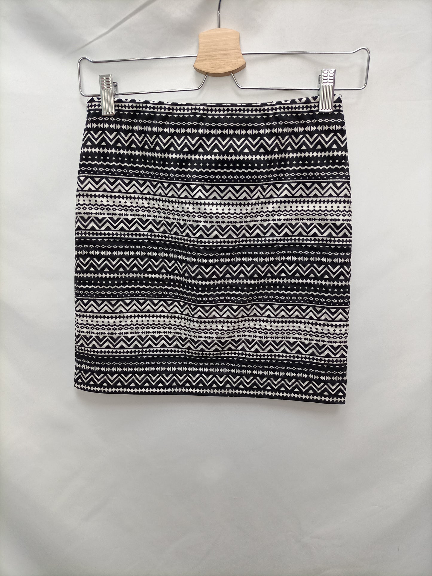 FOREVER21. Falda corta étnica T.s