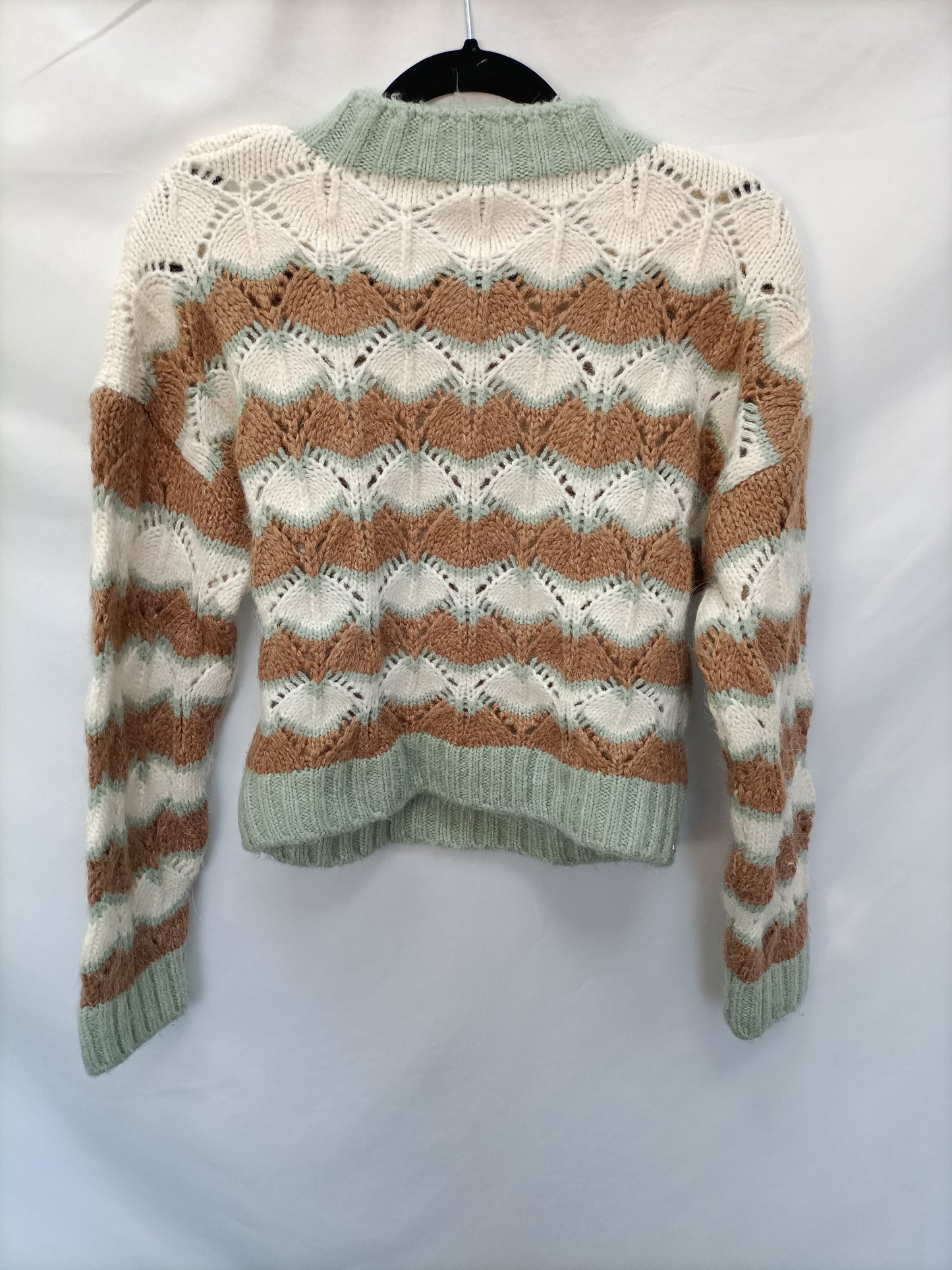 ZARA. Die-cut knit sweater Tm