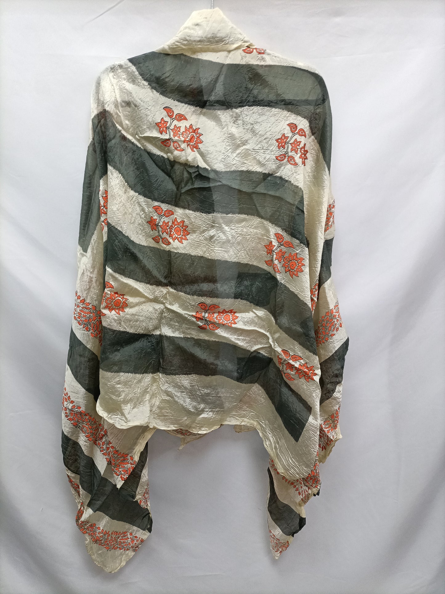 OTHERS. Striped scarf