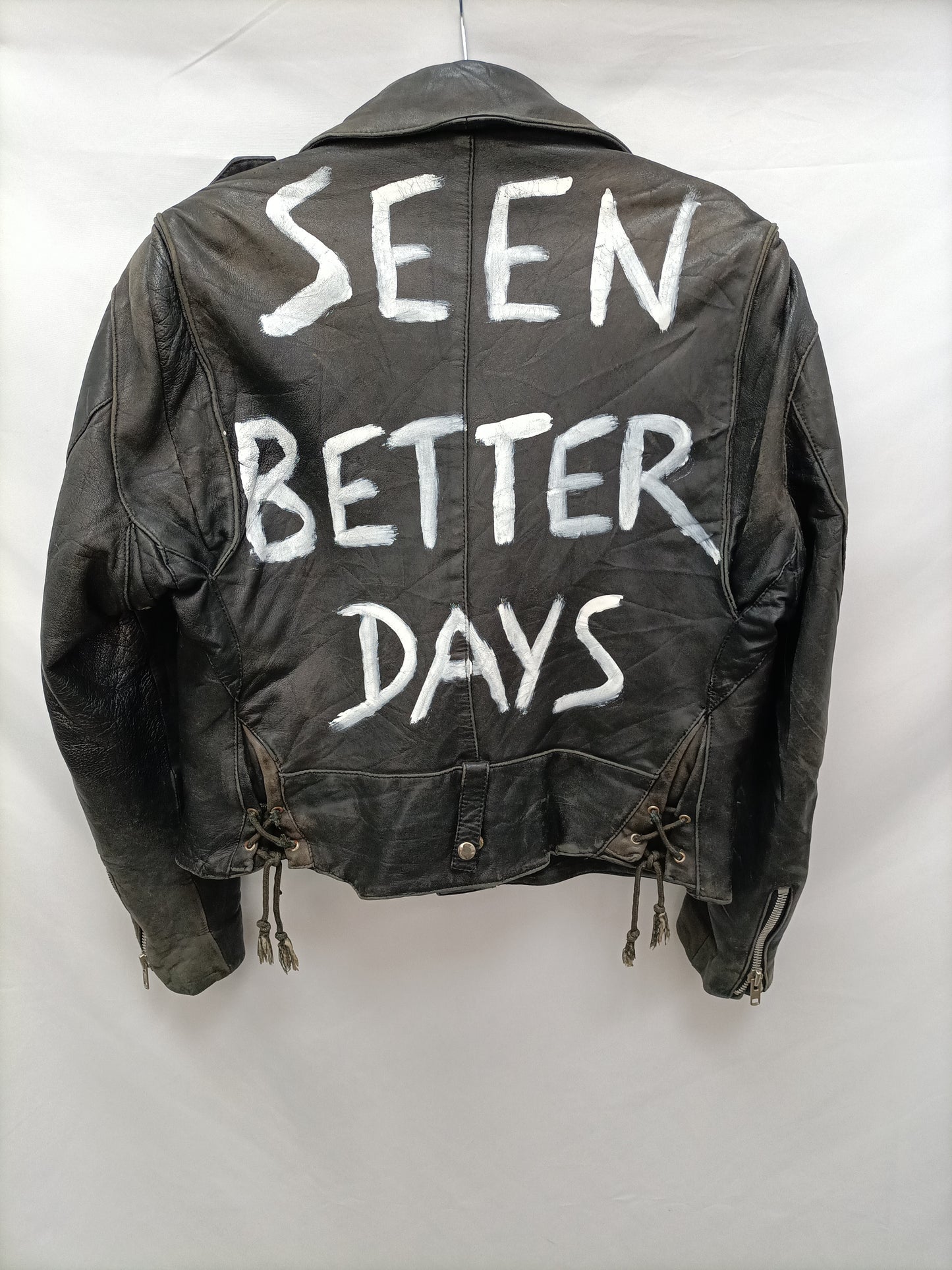 OTRAS. Cazadora cuero vintage