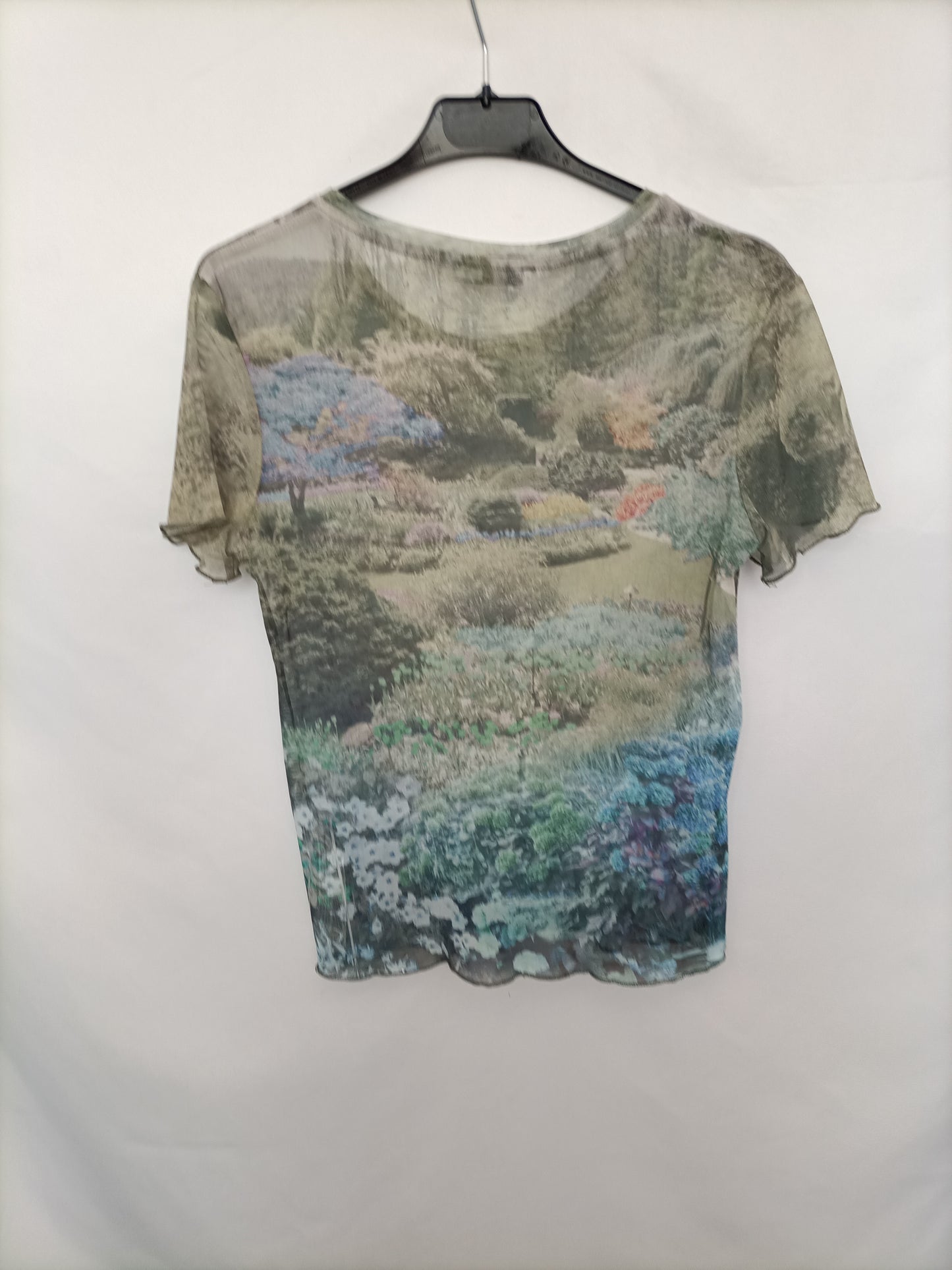 STRADIVARIUS. Camiseta bosque T.l