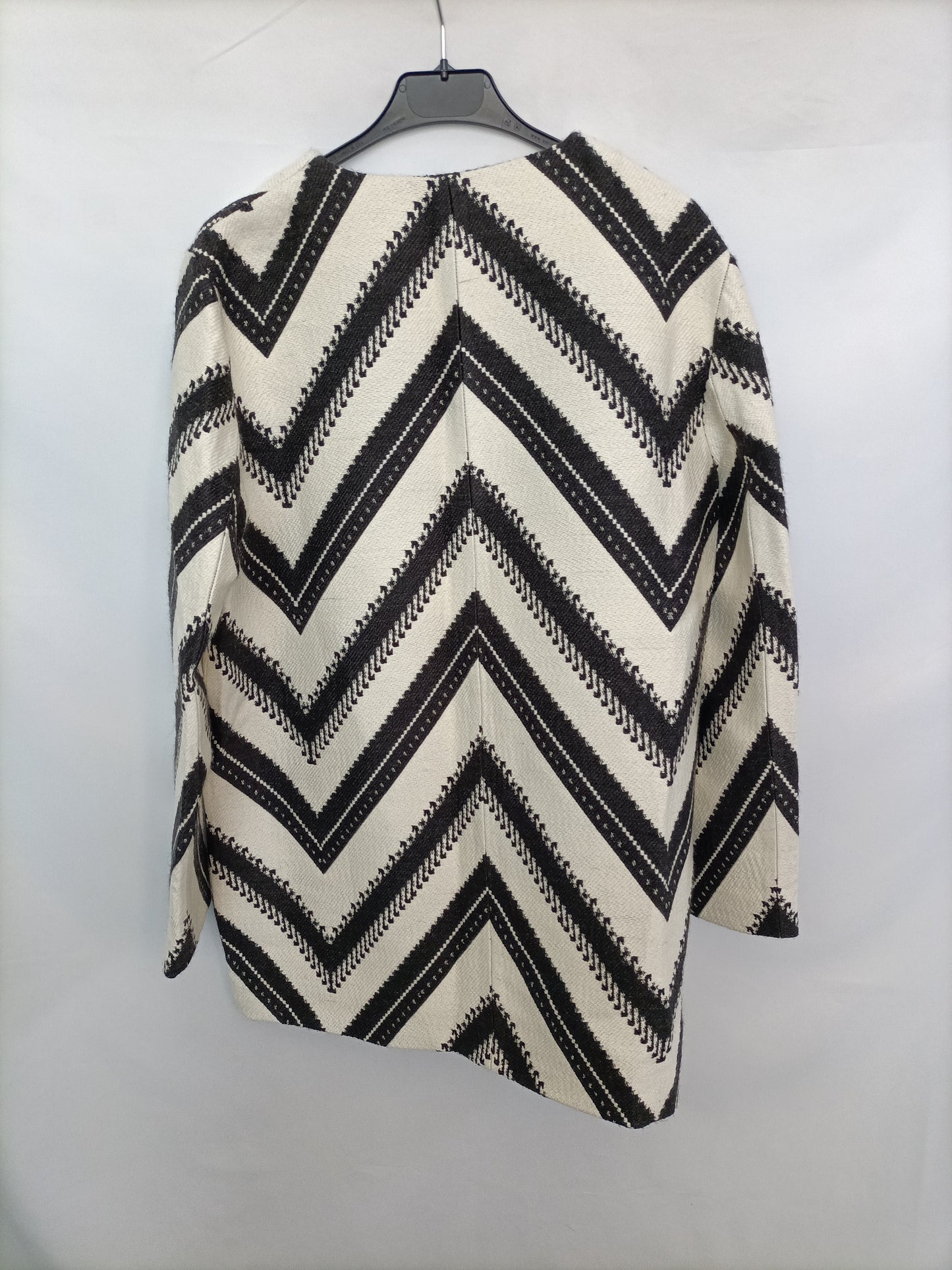 ZARA. Abrigo beige y negro T.l