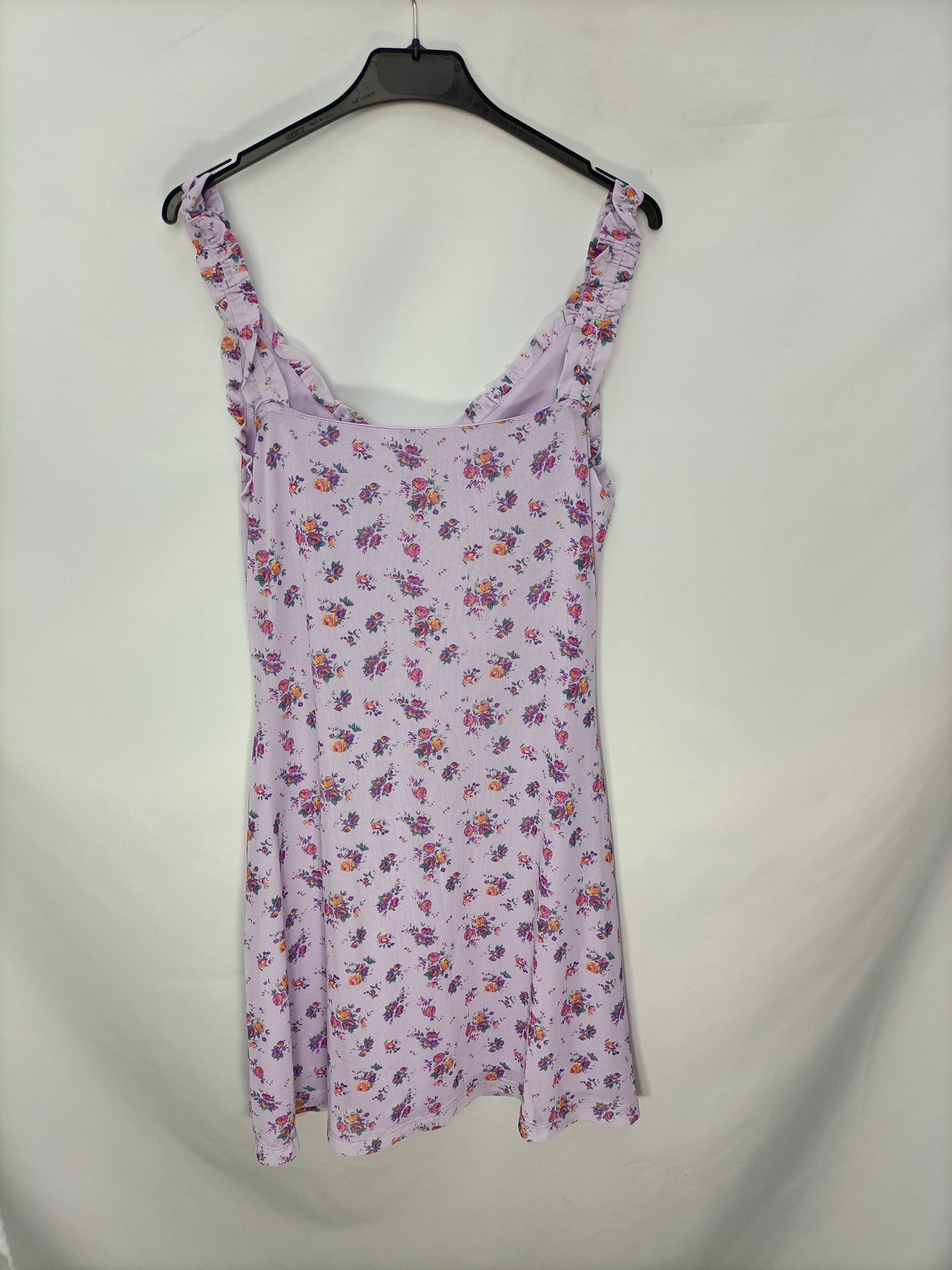 VILA. Vestido lila flores T.m