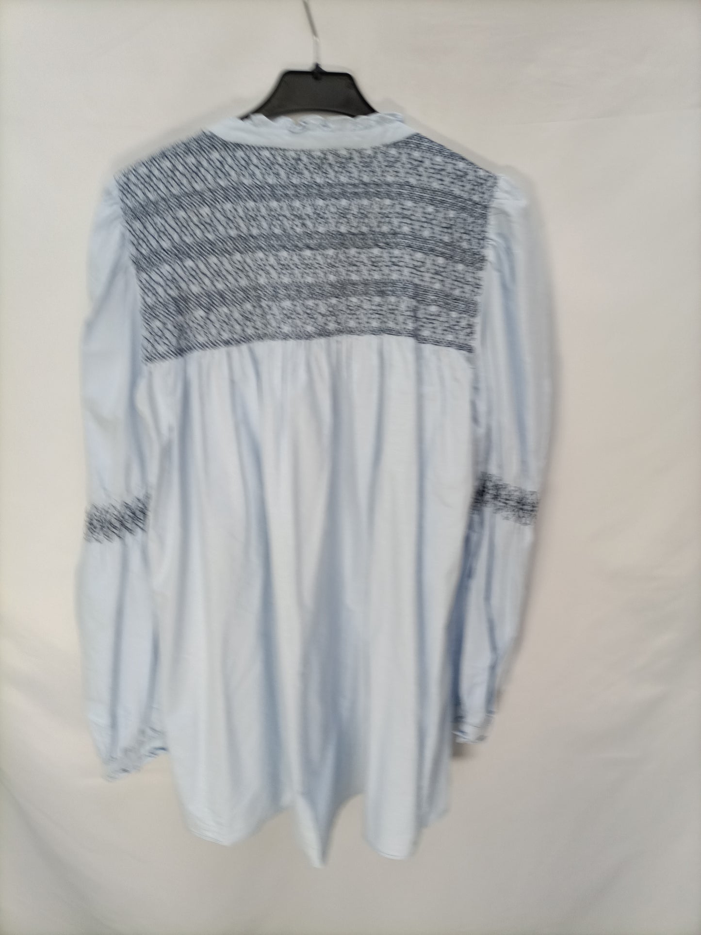 ZARA. Blusa azul nido de abeja T.l