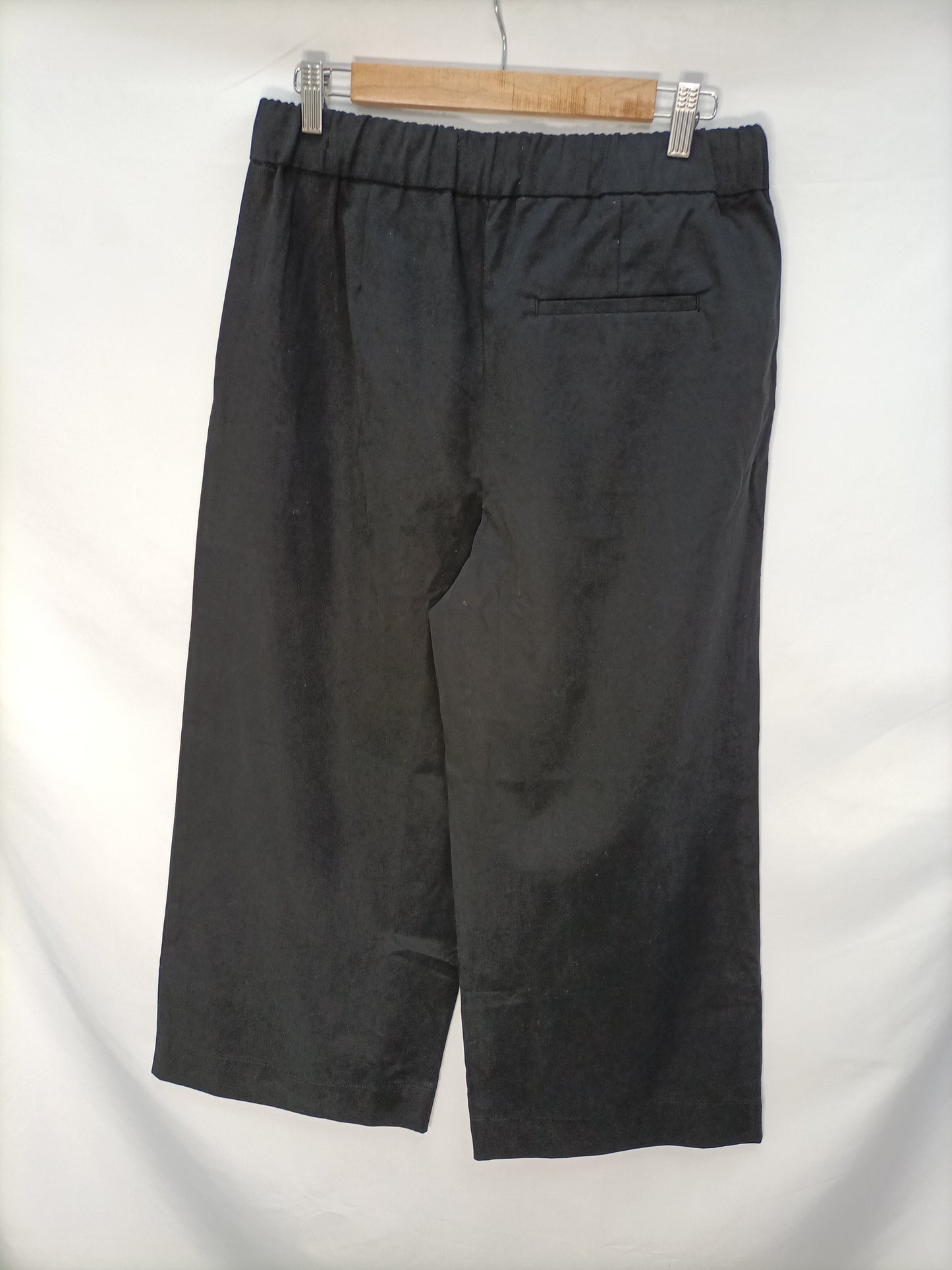 MANGO. Pantalón culotte negro T.m