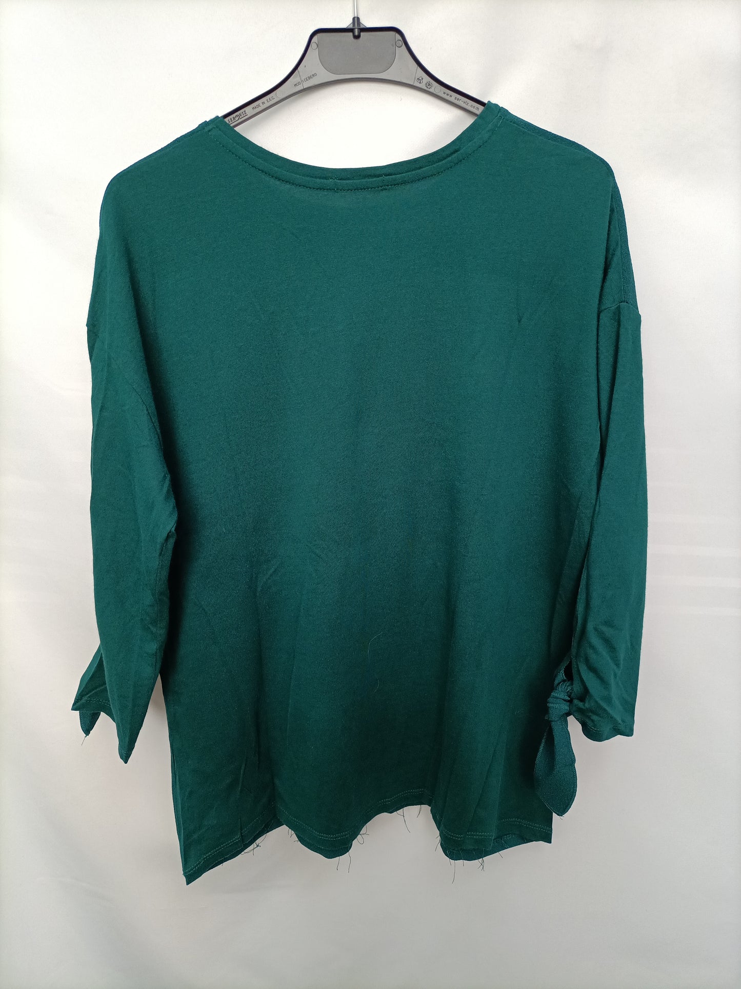 STRADIVARIUS. Camiseta verde perlas T.m