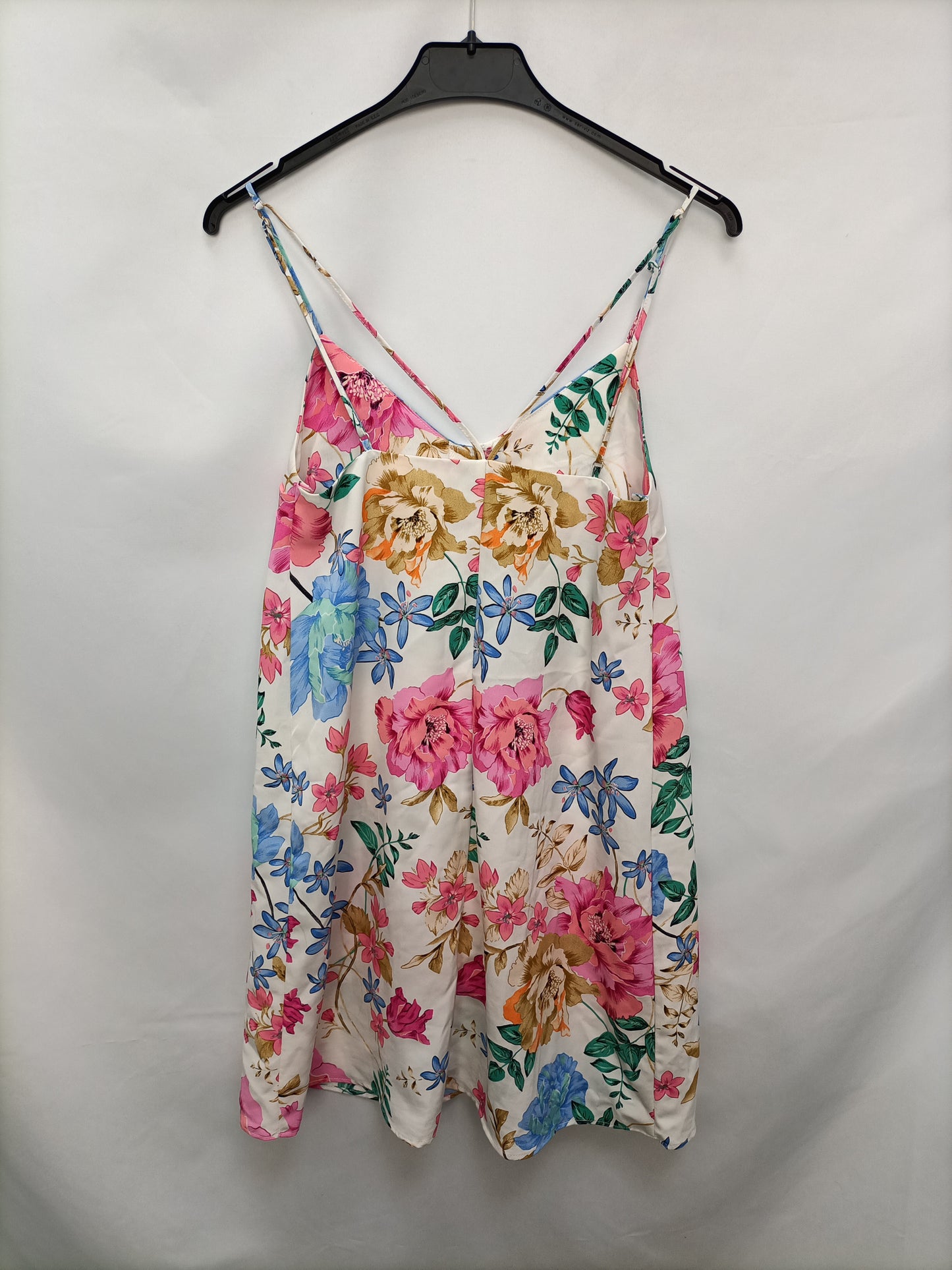 STRADIVARIUS. Vestido corto flores T.s