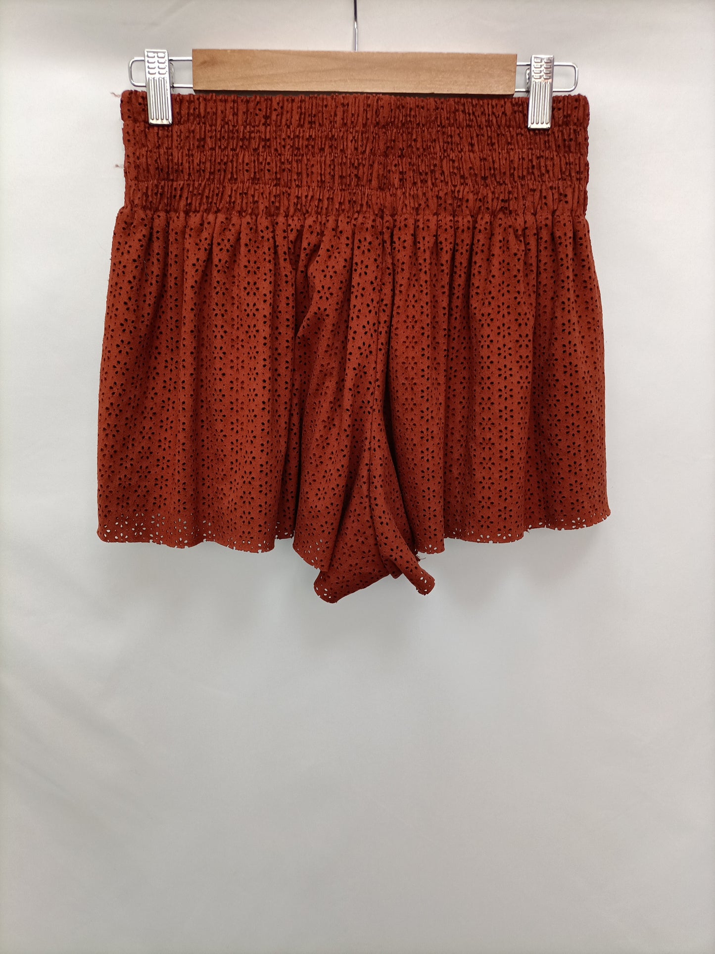 ZARA. Die-cut suede shorts Ts