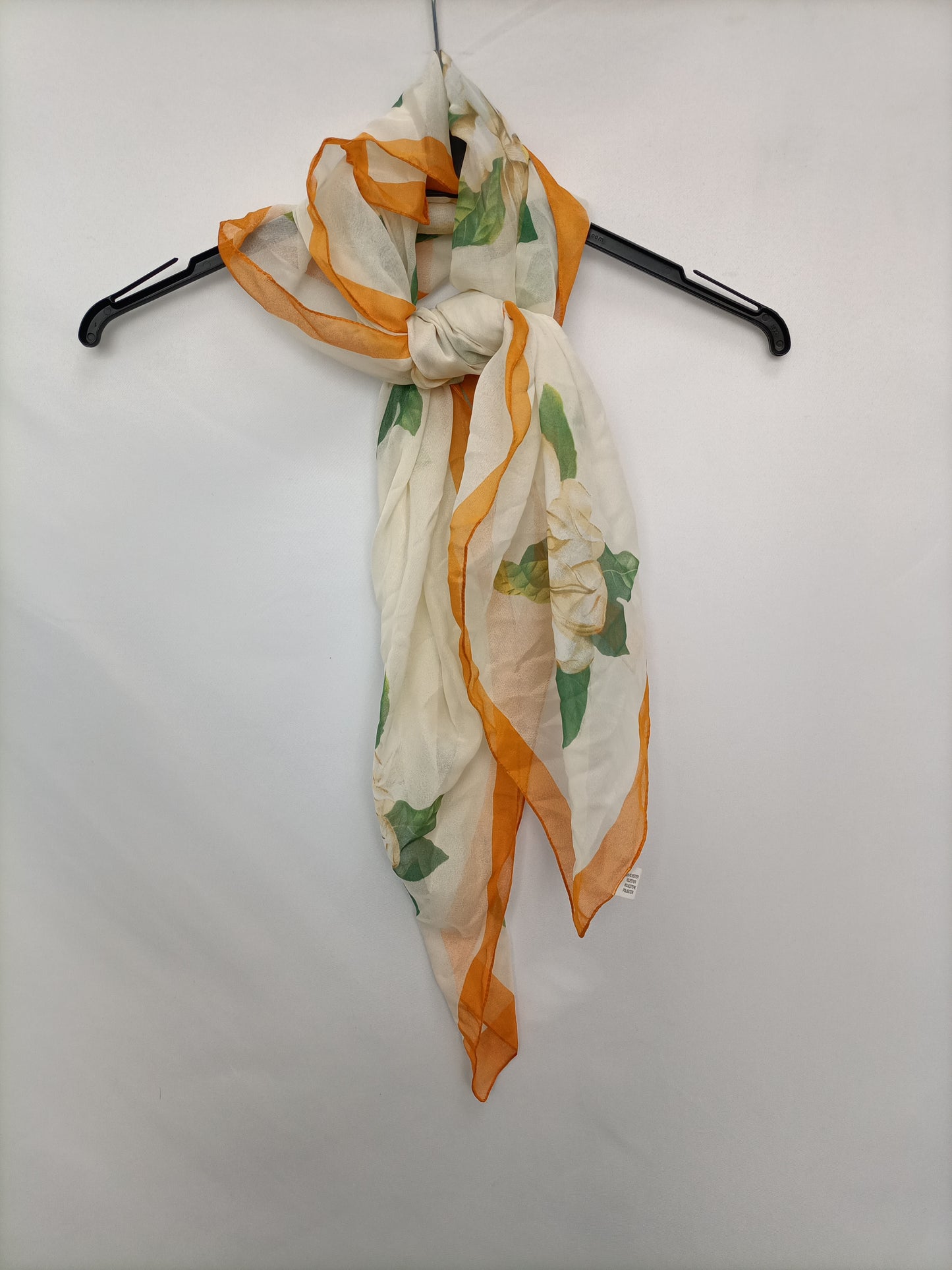 VICTORIO & LUCCHINO. Pañuelo flores