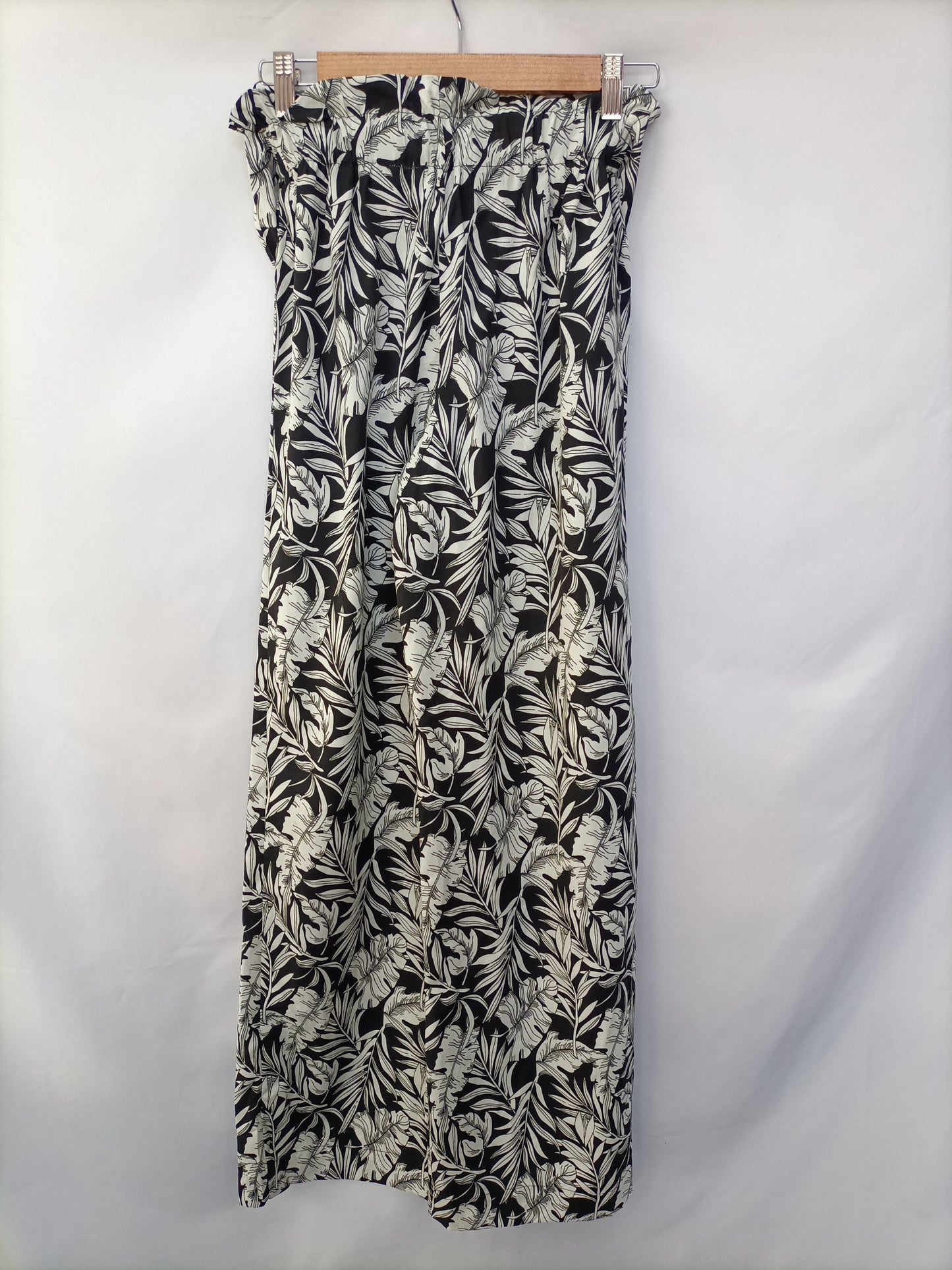 MANGO. Pantalón palazzo hojas T.xs