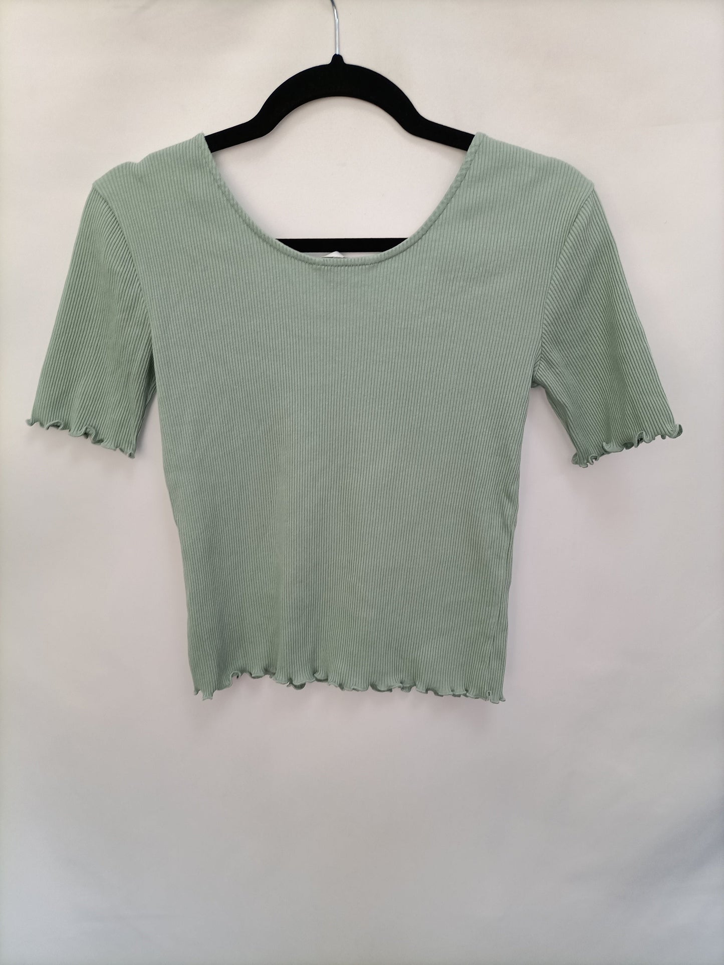 ONLY. Top verde canalé T.s