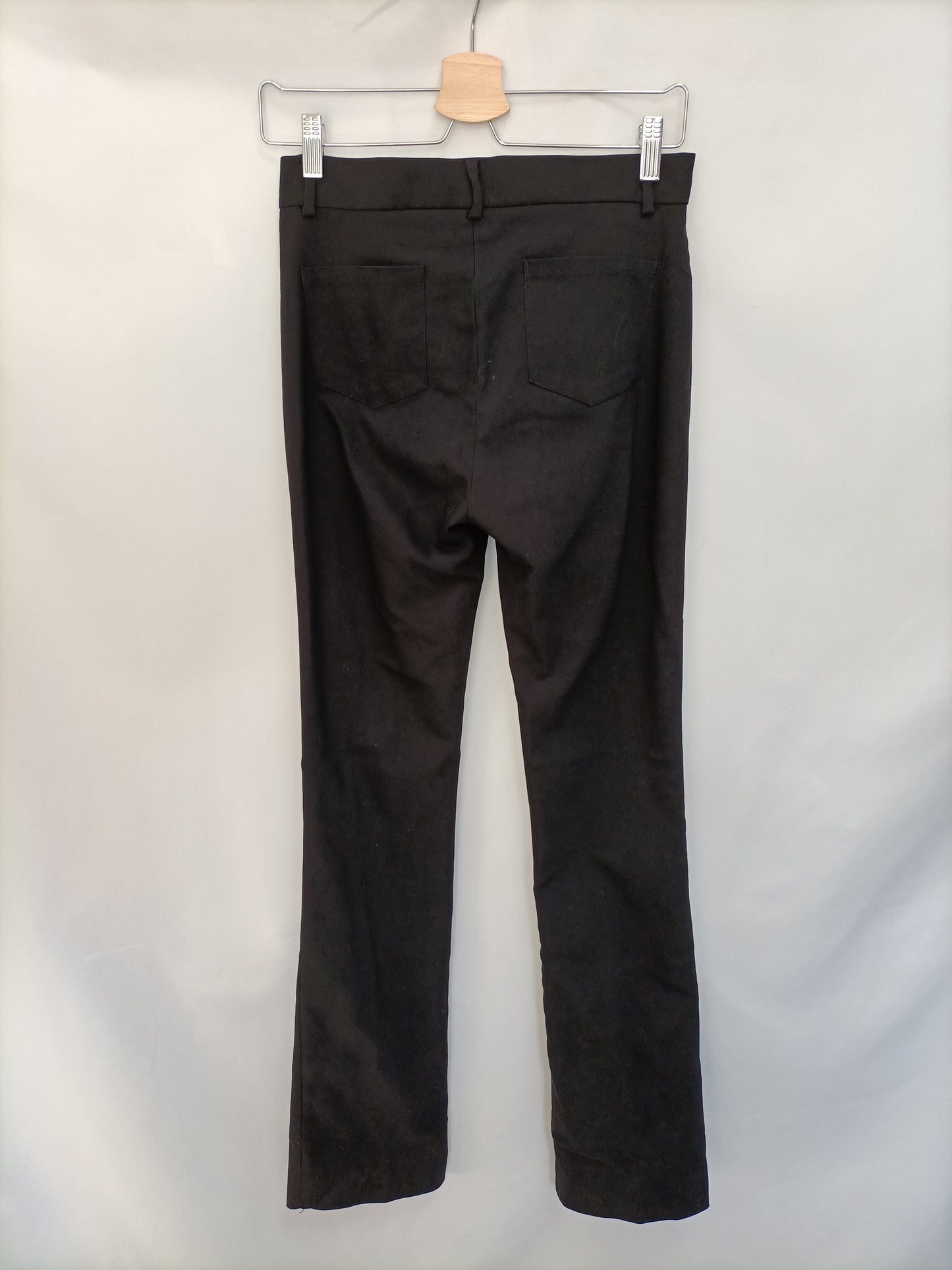 ZARA. Pantalón negro de vestir T.34