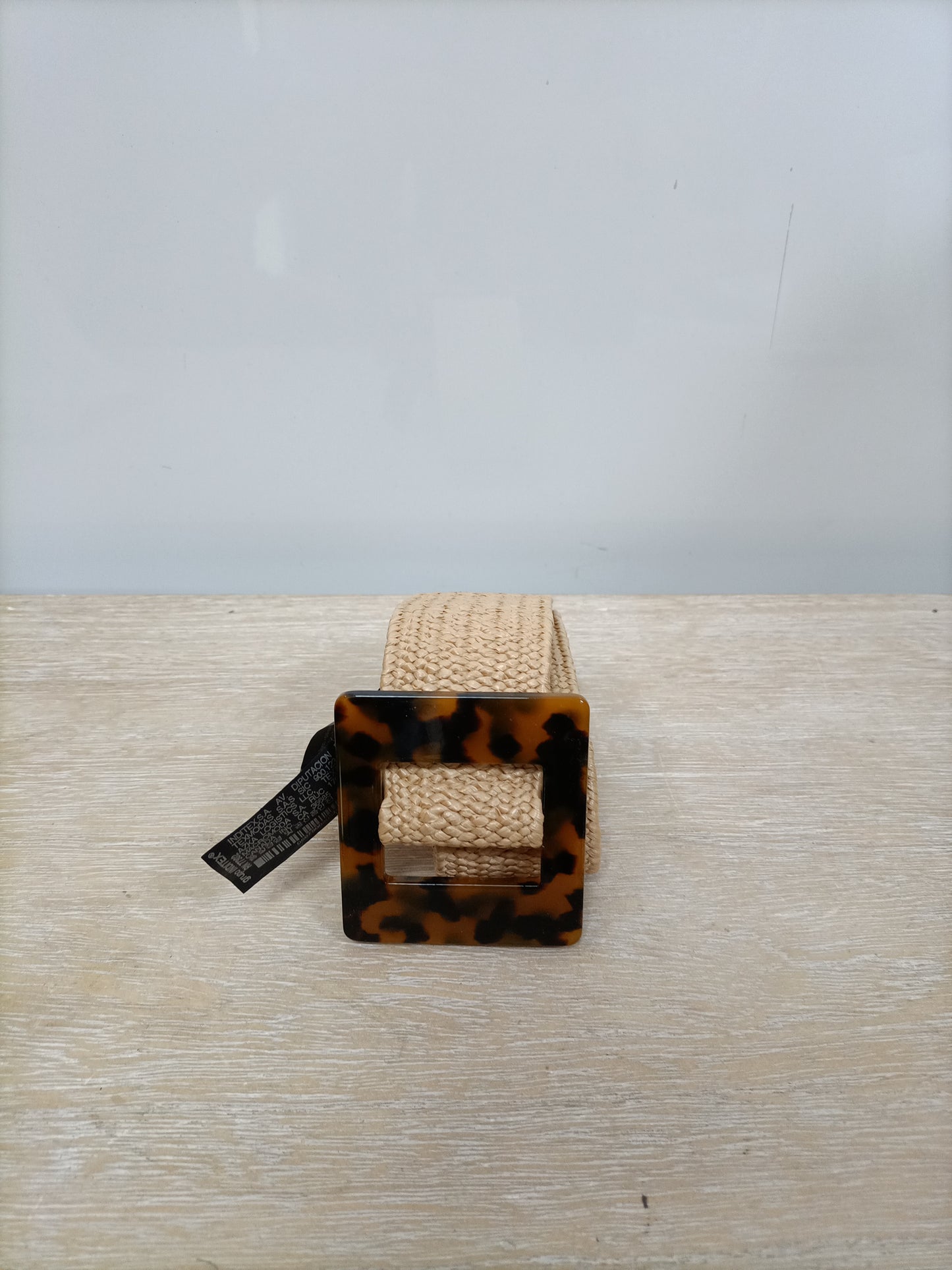 ZARA. Cinturón beige rafia T.90