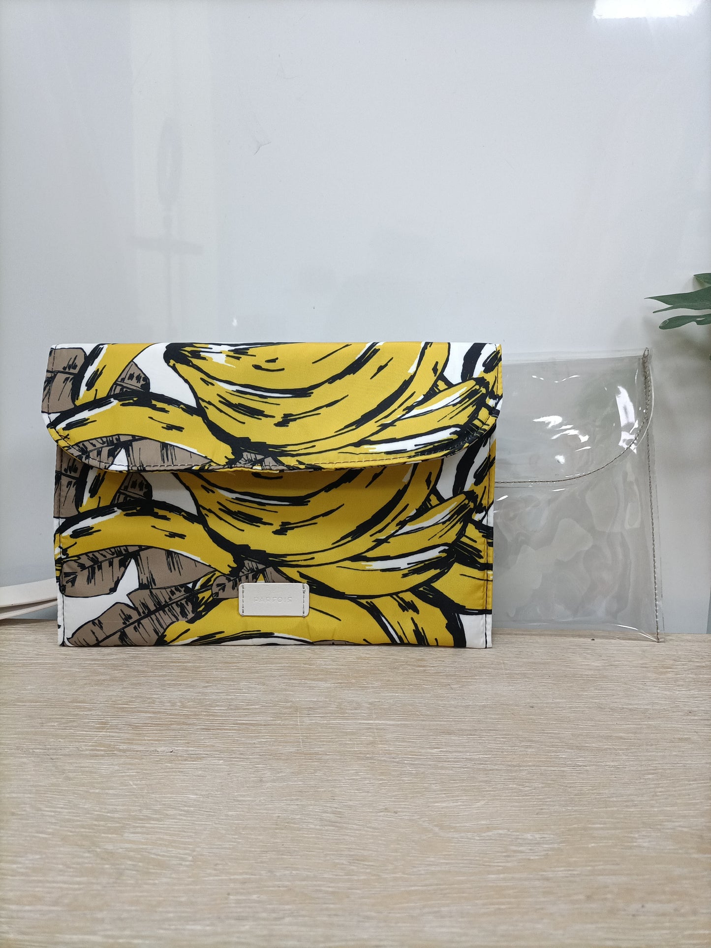 PARFOIS. Tm plastic handbag