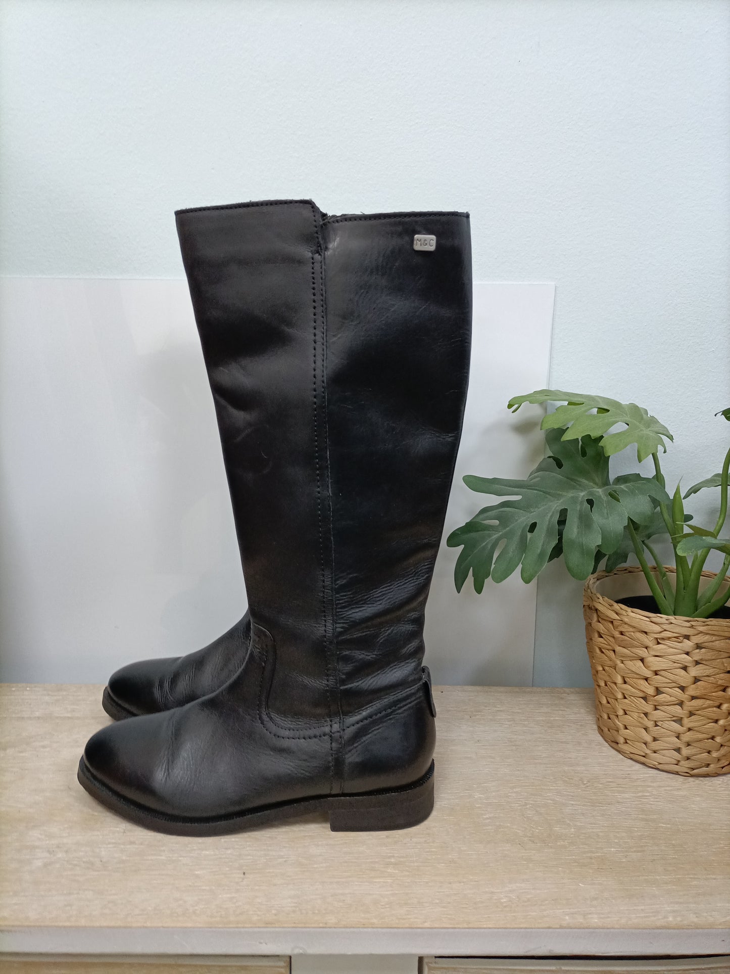 MUSSE CLOUD. Botas negras altas T.38