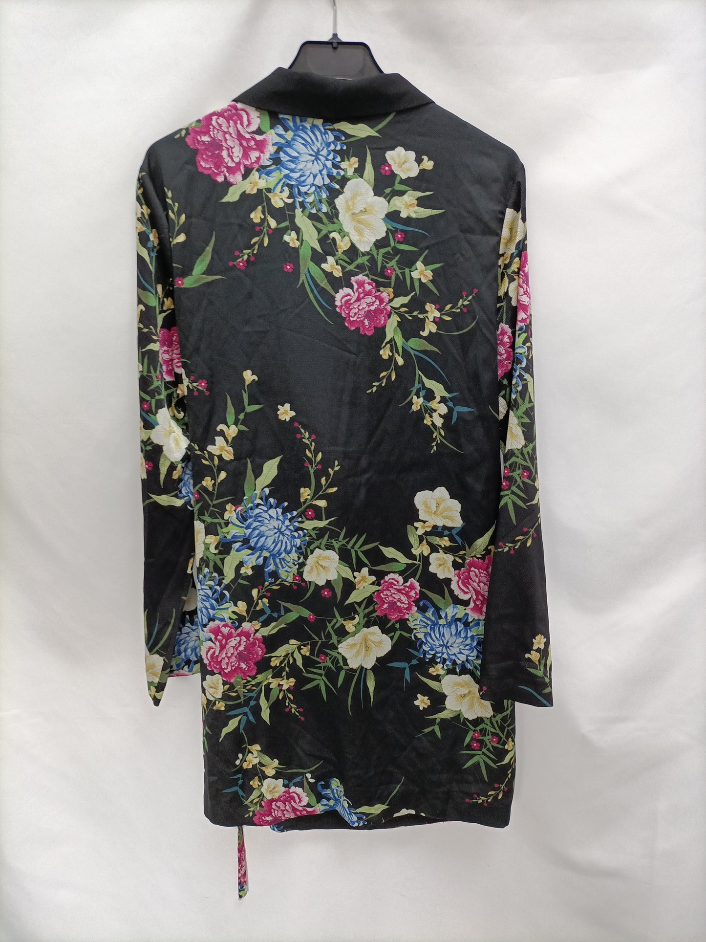 BERSHKA. Vestido blazer flores T.l