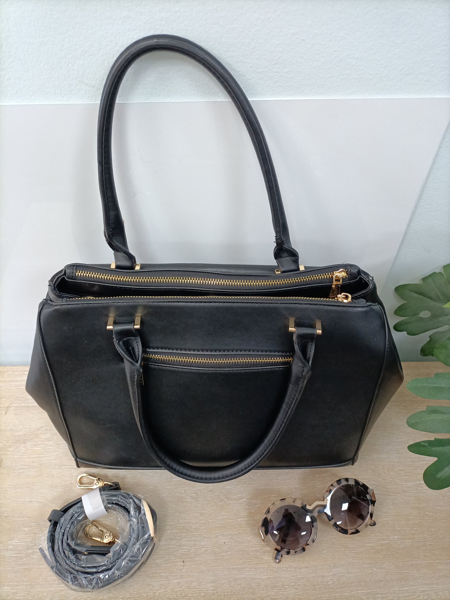PARFOIS. Bolso negro doble textura