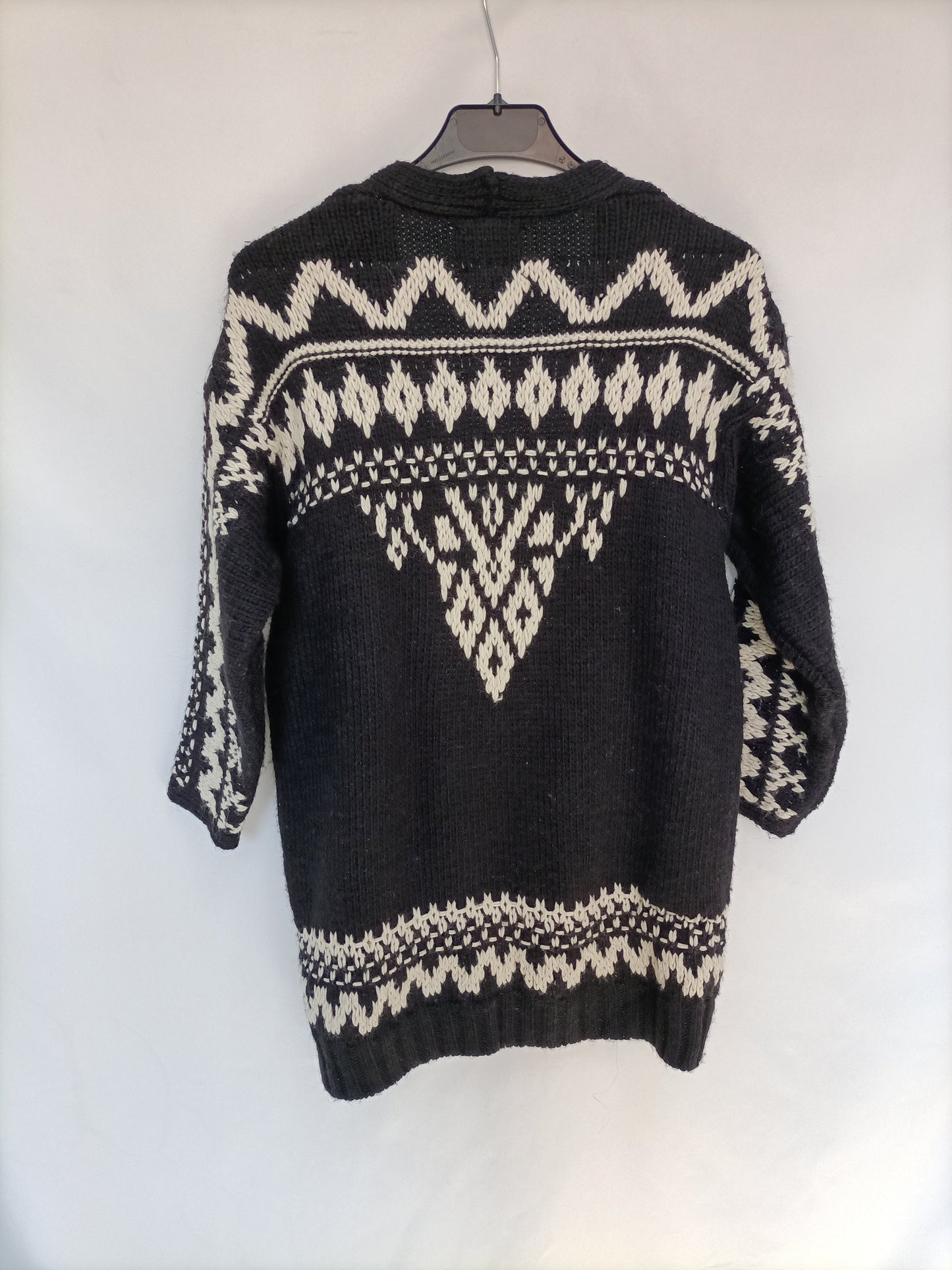 MarketZARA. Cárdigan negro y beige T.9