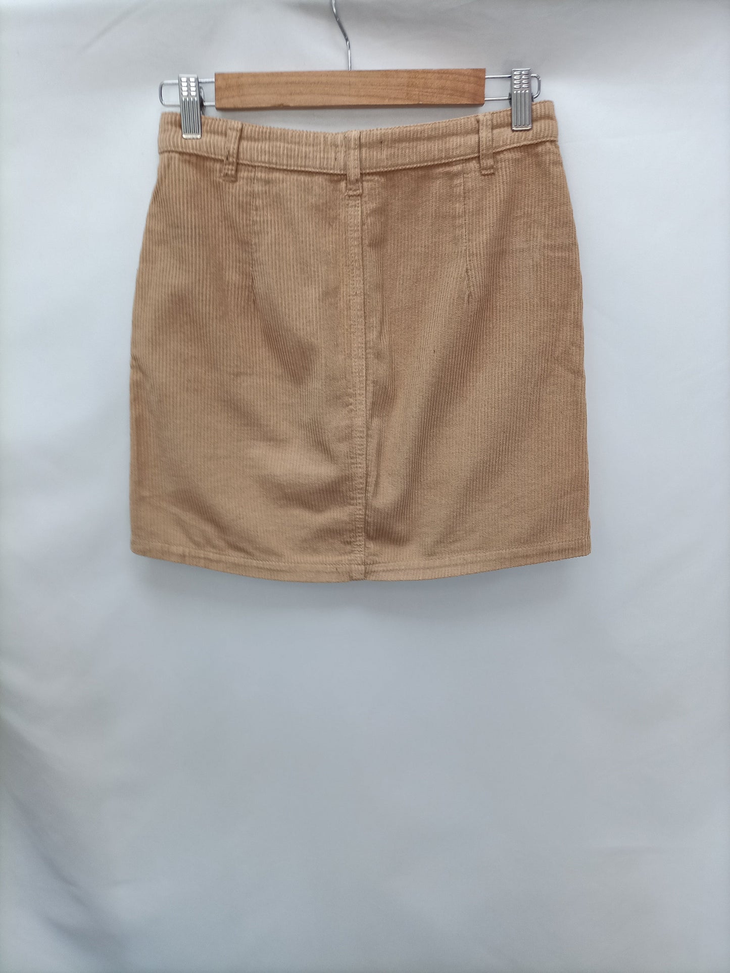 STRADIVARIUS. Falda abotonada pana T.34
