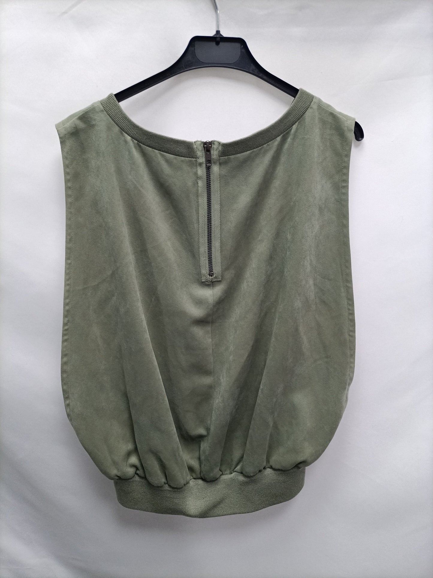 H&M. Green suede top size 38