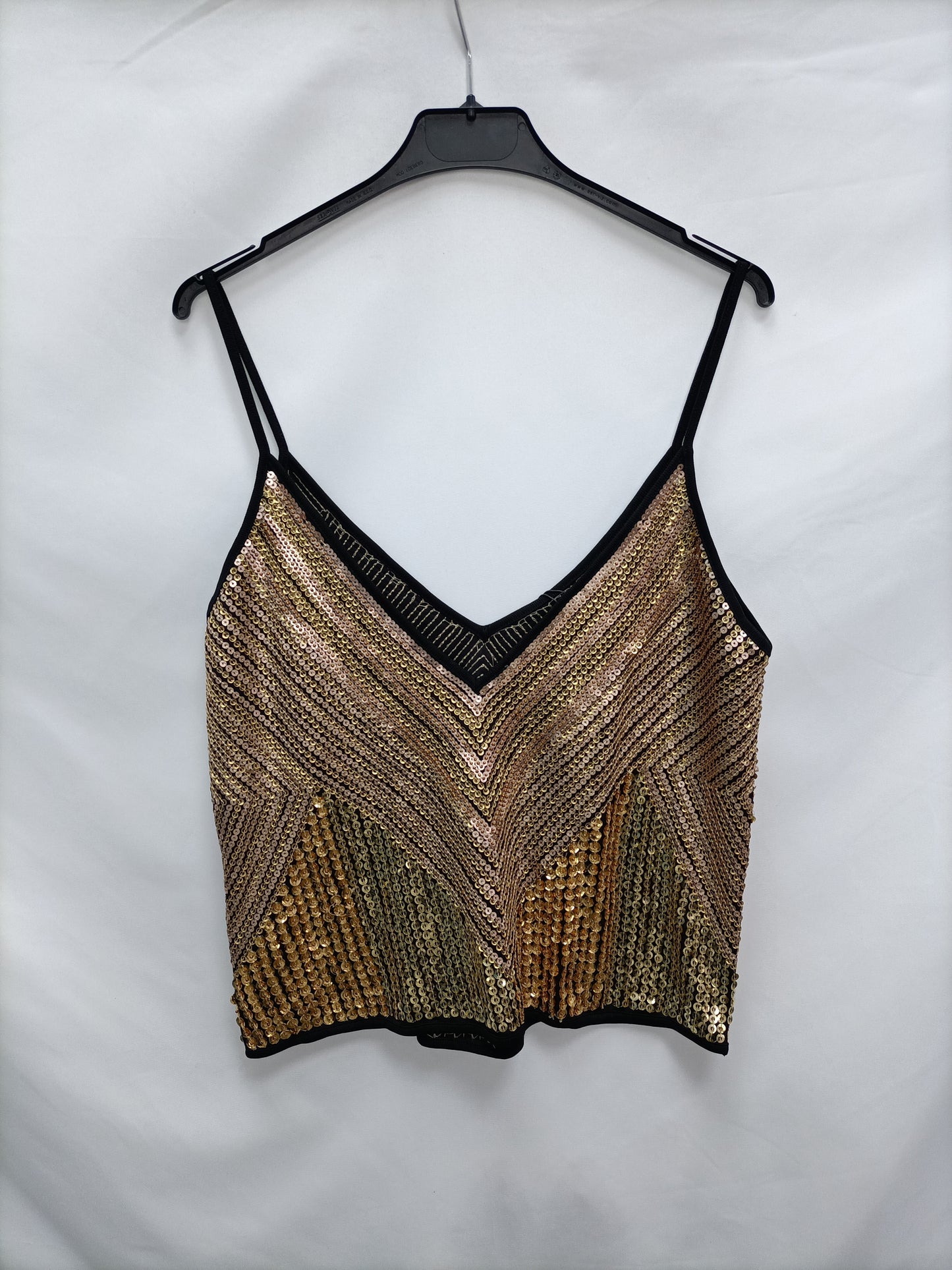 ZARA. Flowy sequin top Ts