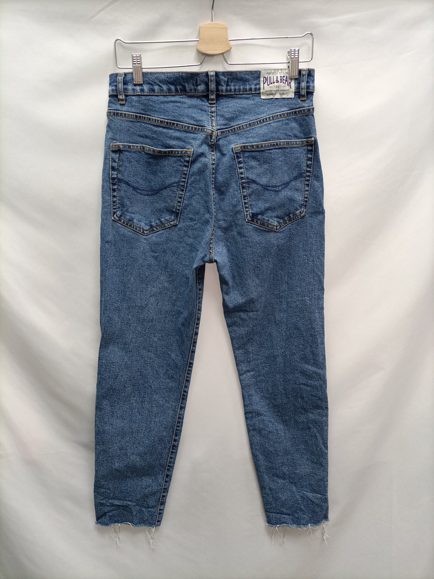 PULL&BEAR. Frayed denim trousers, size 40