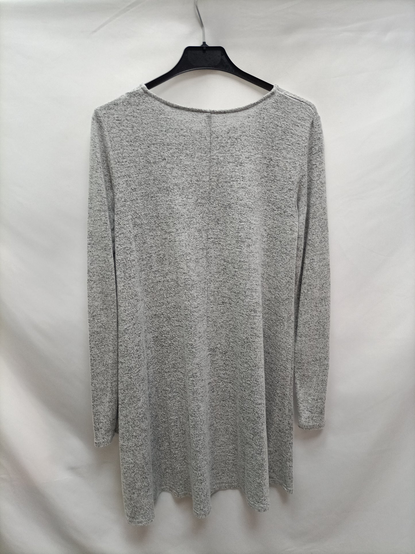 STRADIVARIUS. Short gray Ts dress