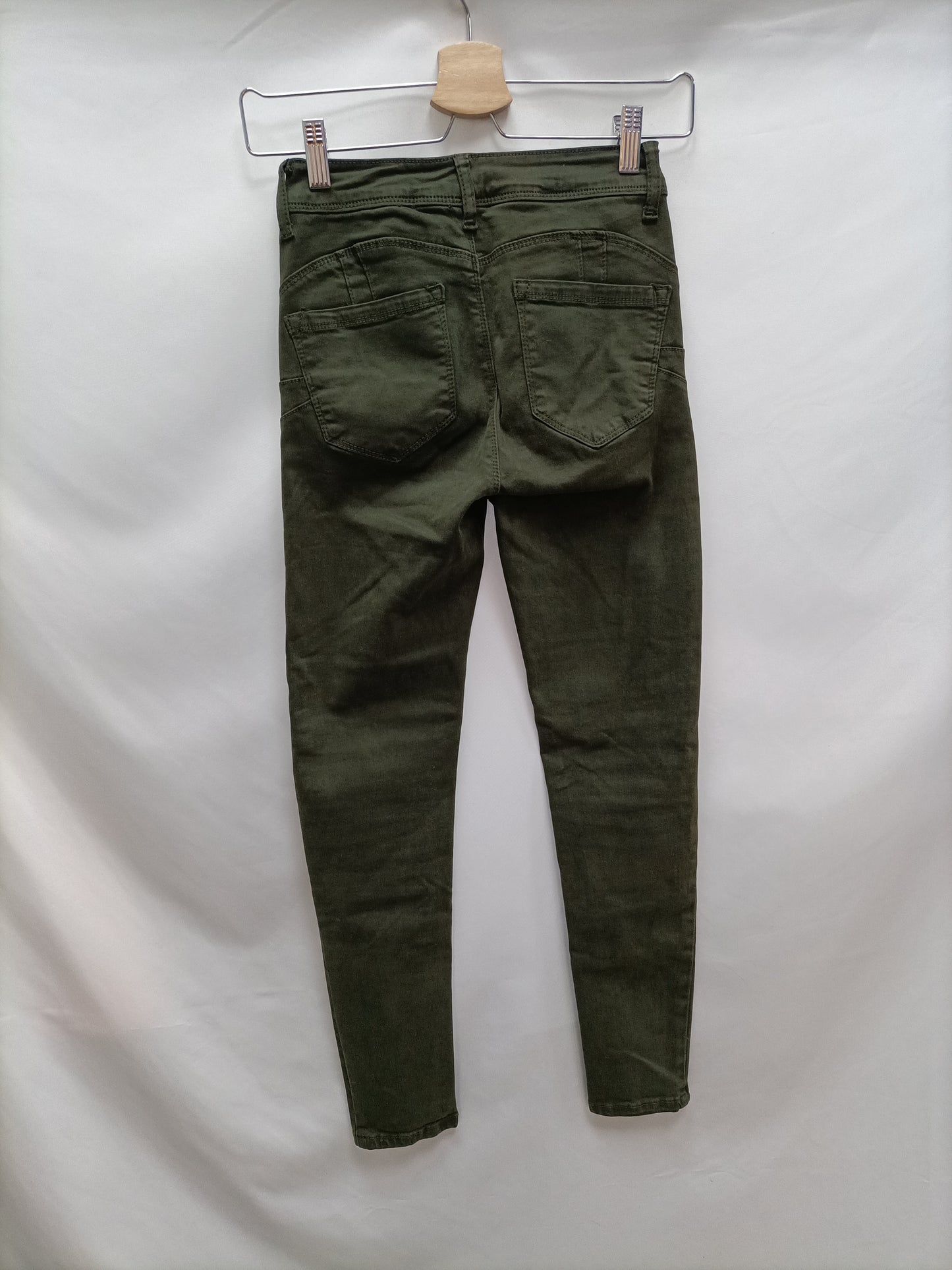 OTHERS. Green skinny pants size 34