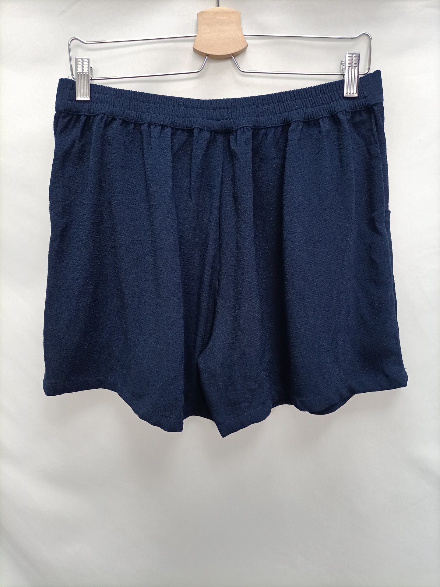AMICHI. Flowy blue shorts S.XL