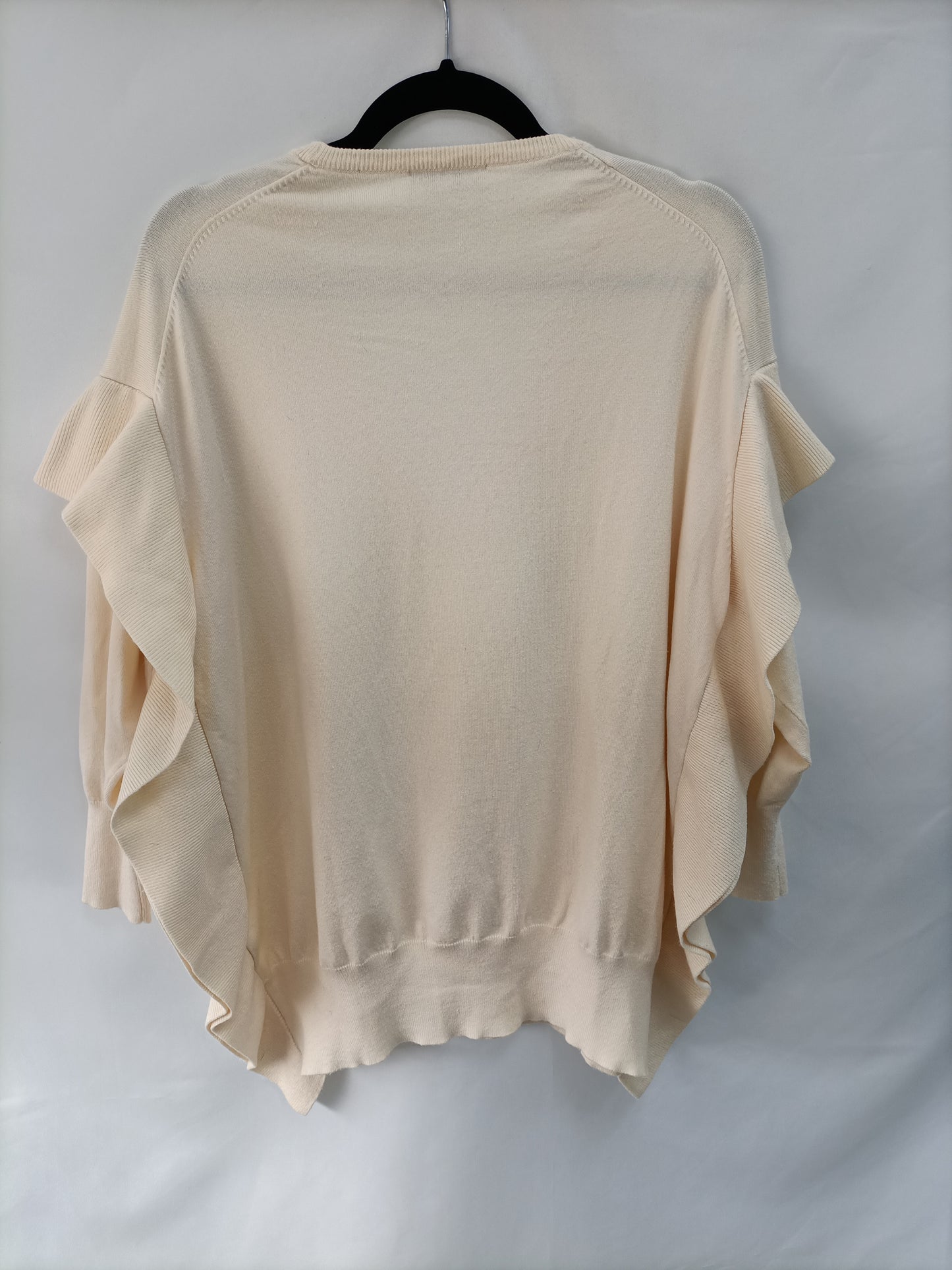 ZARA. Jersey beige volante T.s