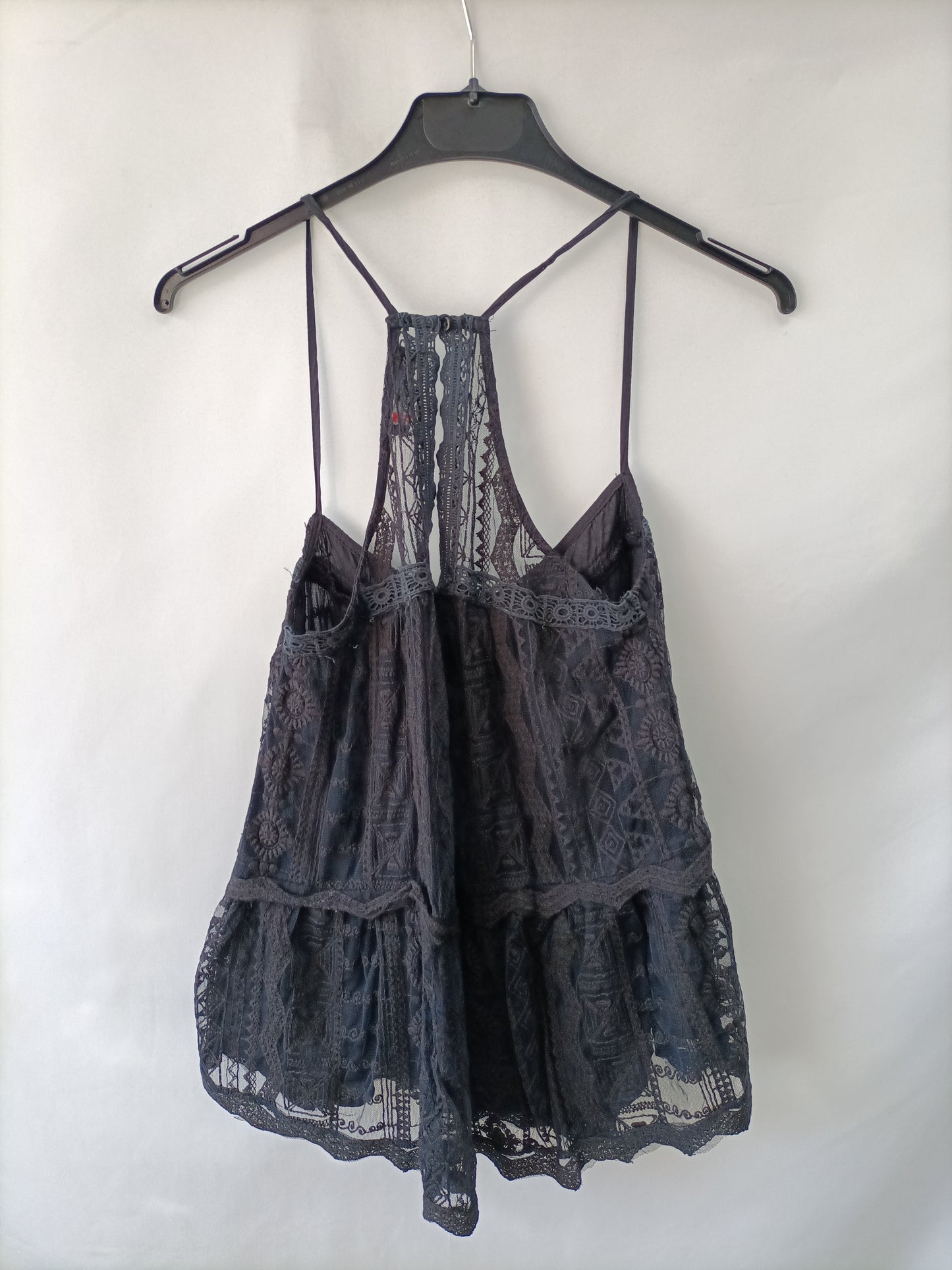 BERSHKA. Too negro encaje T.xs